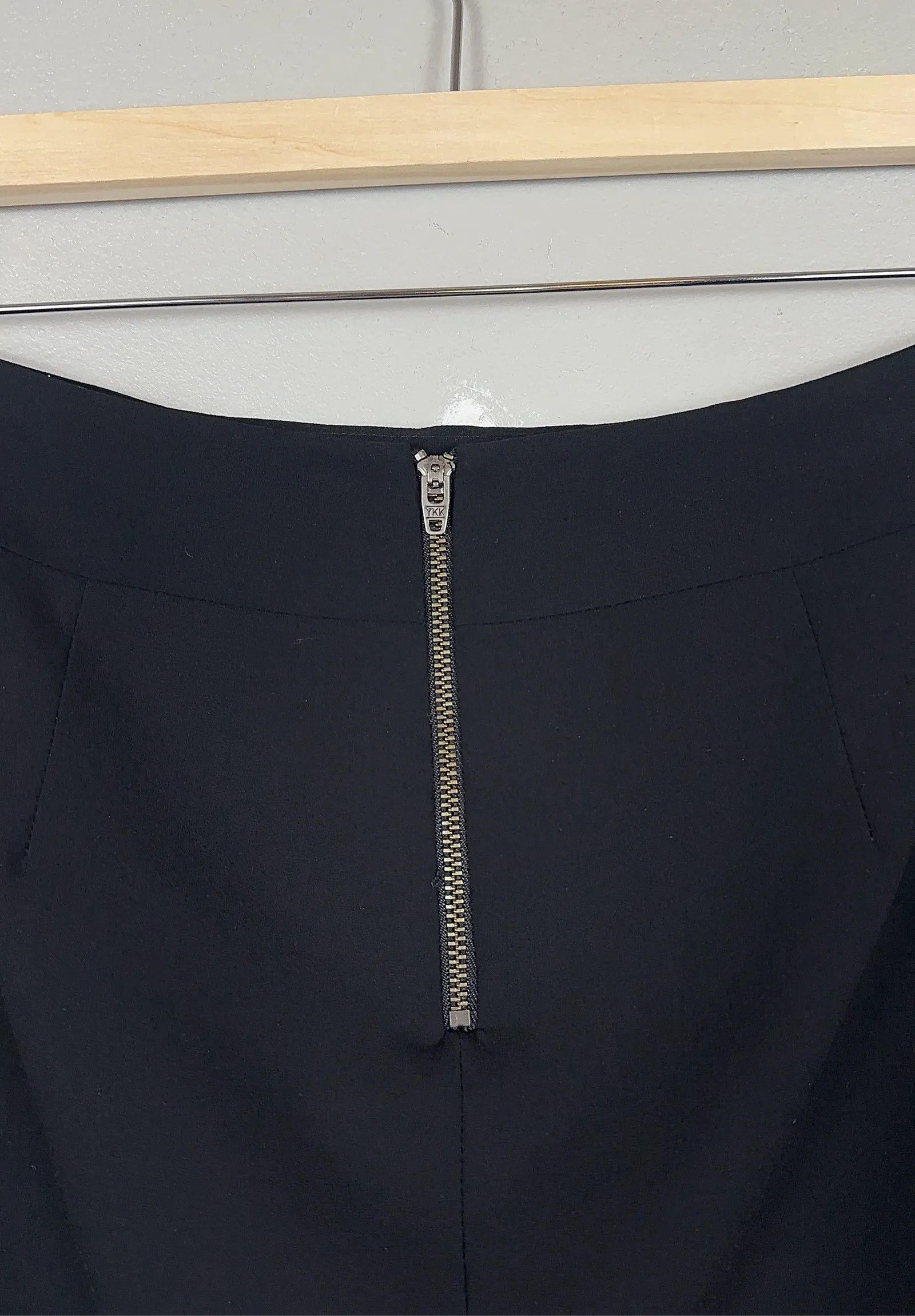 Helmut Lang Helmut Lang Skirt Size 27" / US 4 / IT 40 - 5 Thumbnail