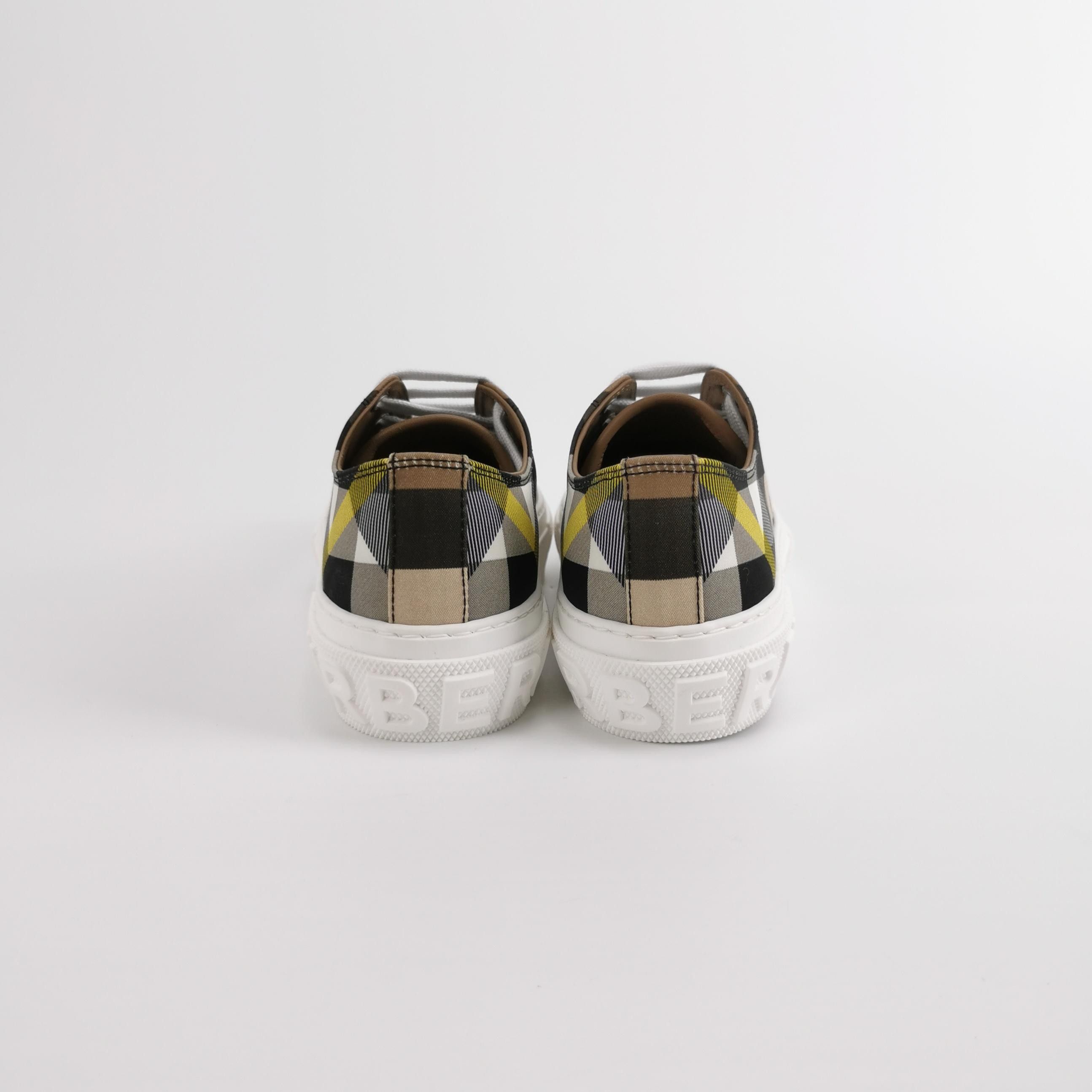 Burberry Burberry Women 5 Lowtop Sneakers Size US 5 / IT 35 - 4 Thumbnail