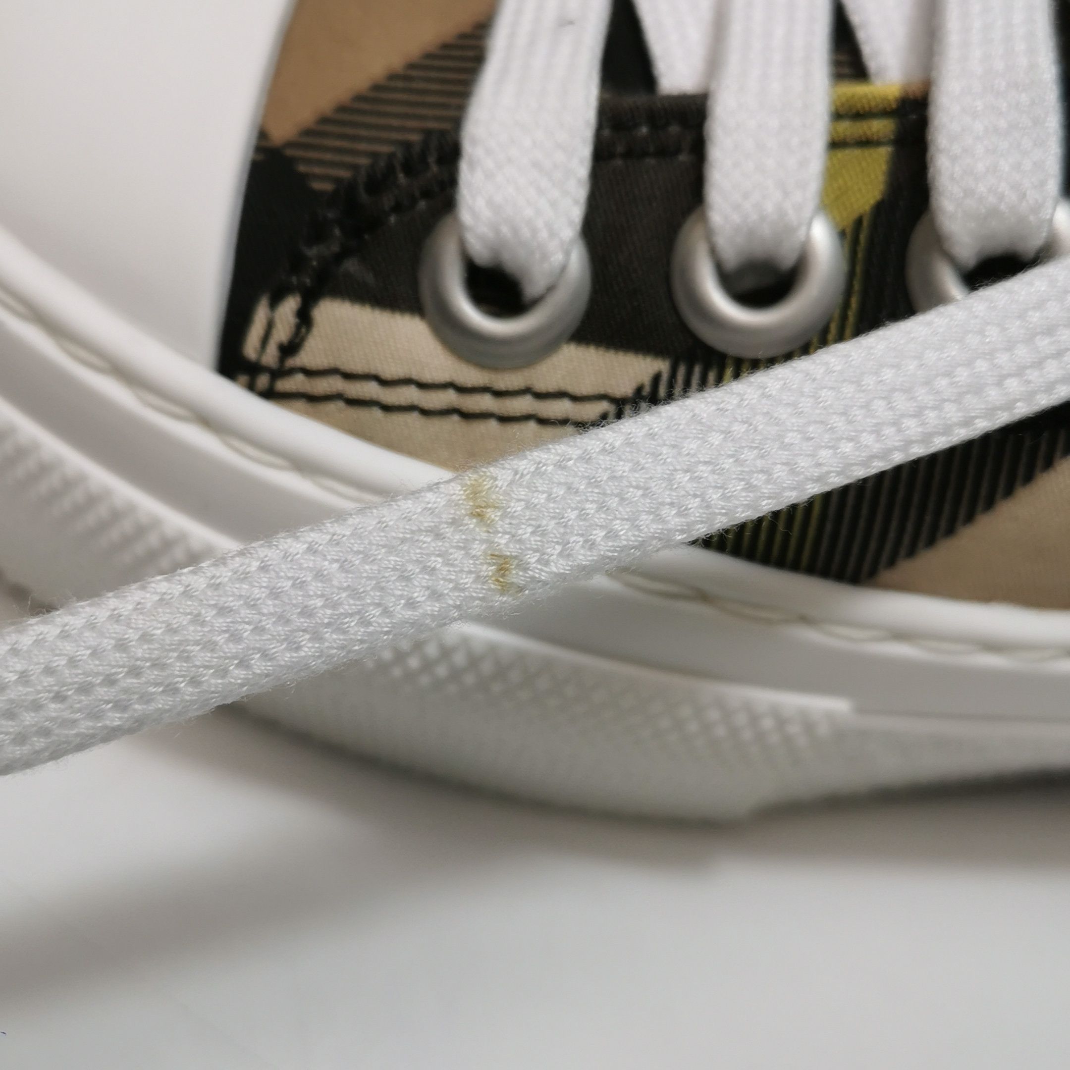 Burberry Burberry Women 5 Lowtop Sneakers Size US 5 / IT 35 - 7 Thumbnail