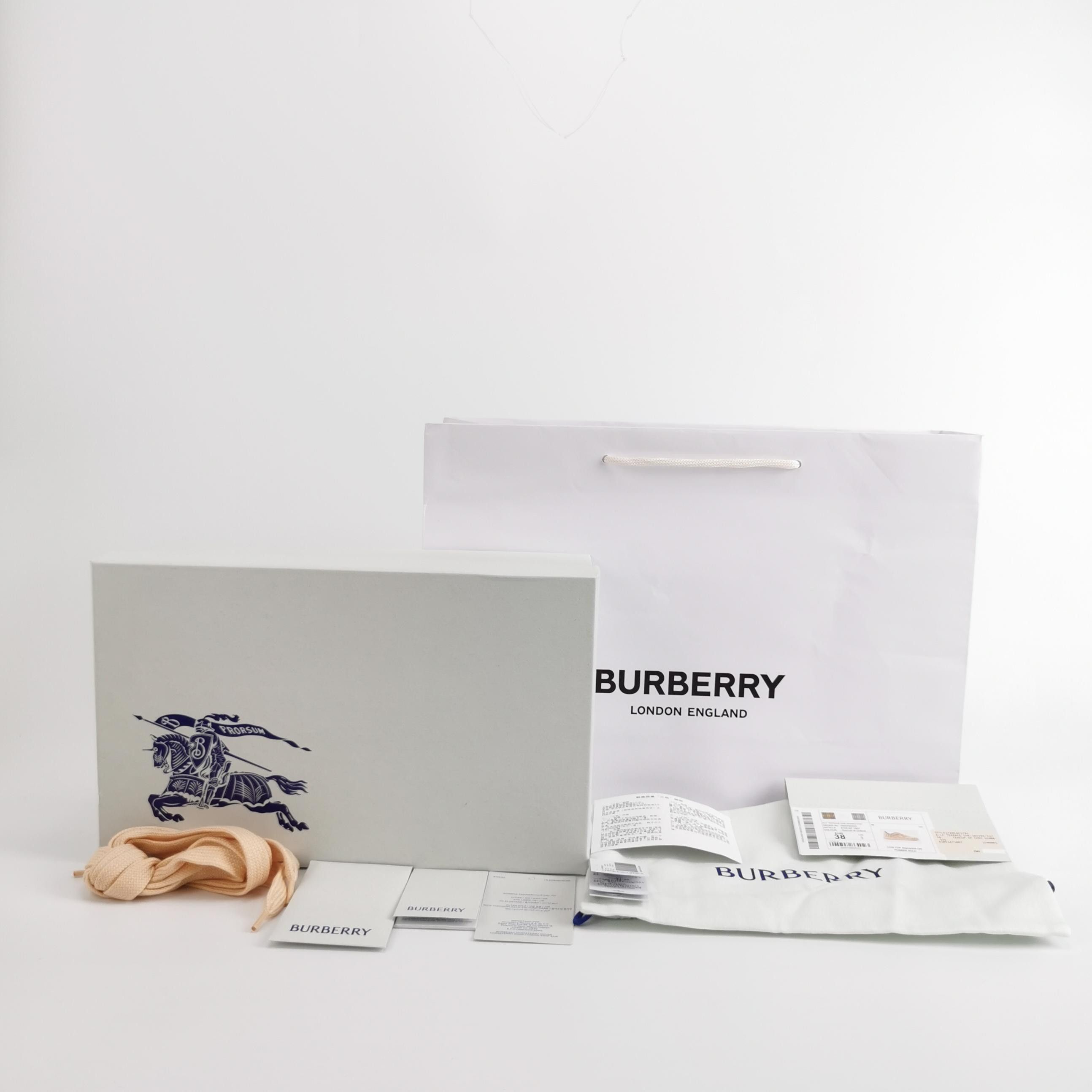 Burberry Burberry Women 8 Lowtop Sneakers Size US 8 / IT 38 - 6 Thumbnail