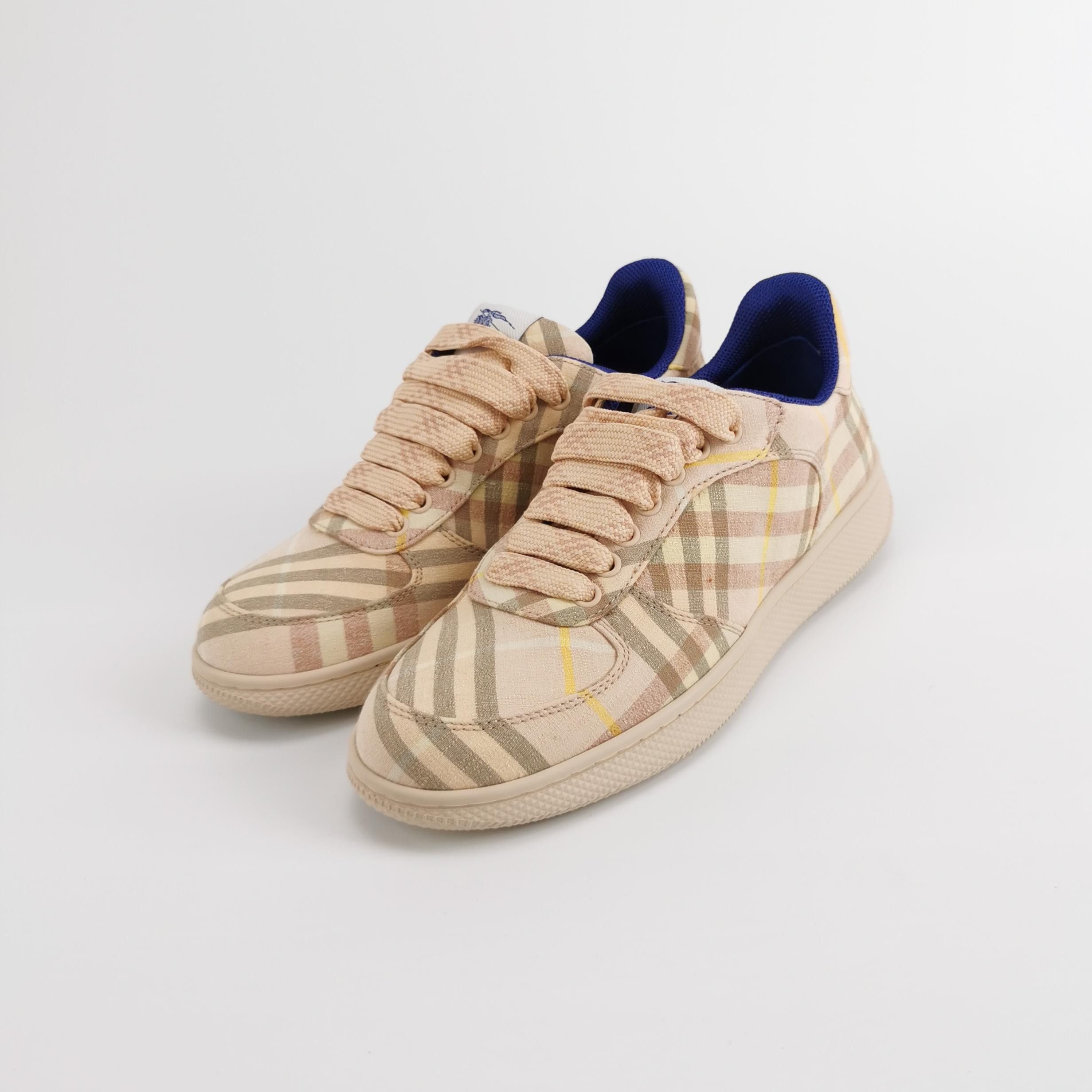 Burberry Burberry Women 8 Lowtop Sneakers Size US 8 / IT 38 - 2 Thumbnail