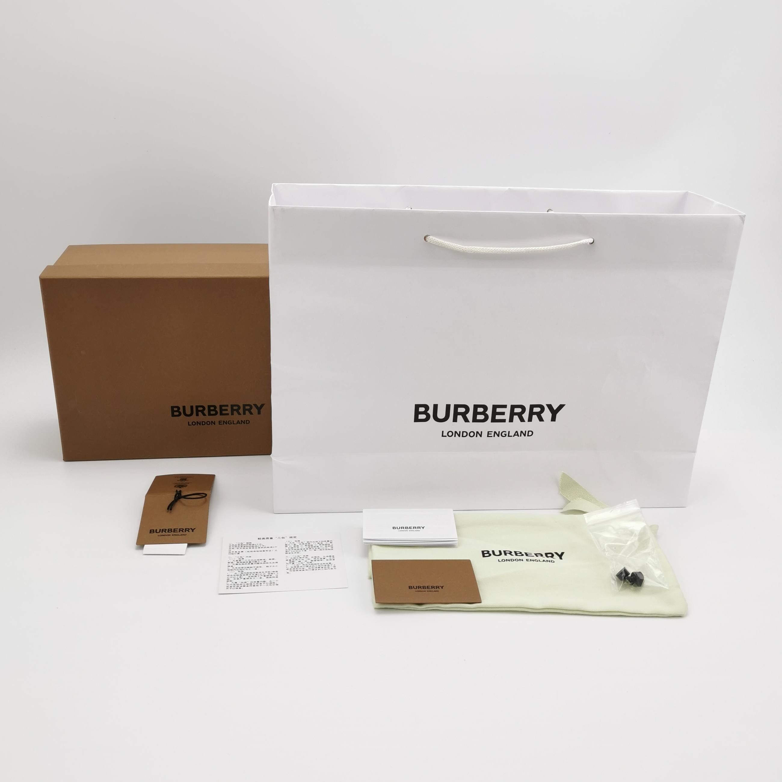 Burberry Burberry Women 9 Flats Size US 9 / IT 39 - 6 Thumbnail