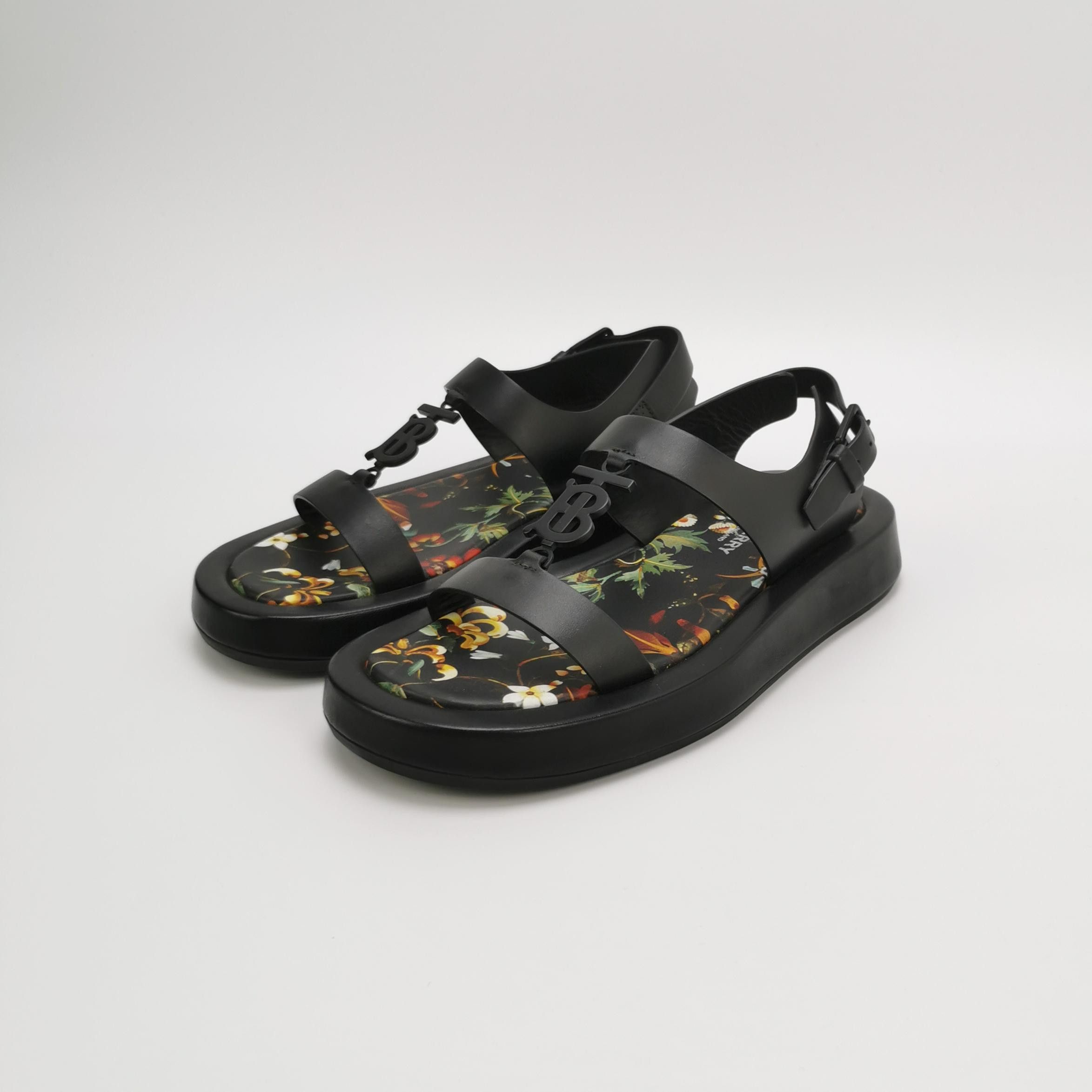 Burberry Burberry Women 5 Sandals Size US 5 / IT 35 - 2 Thumbnail