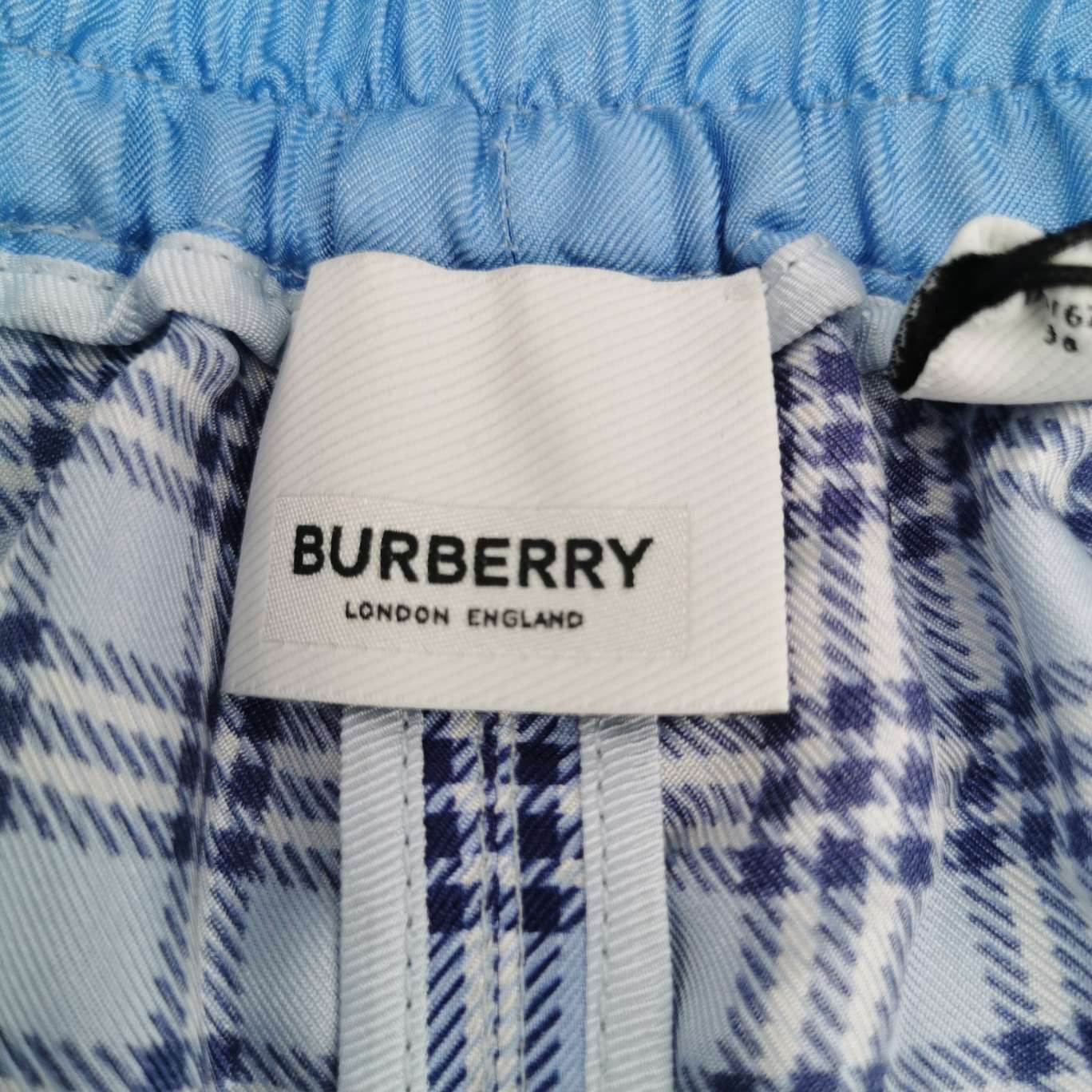Burberry Burberry Women 26 Shorts Size 26" / US 2 / IT 38 - 5 Thumbnail