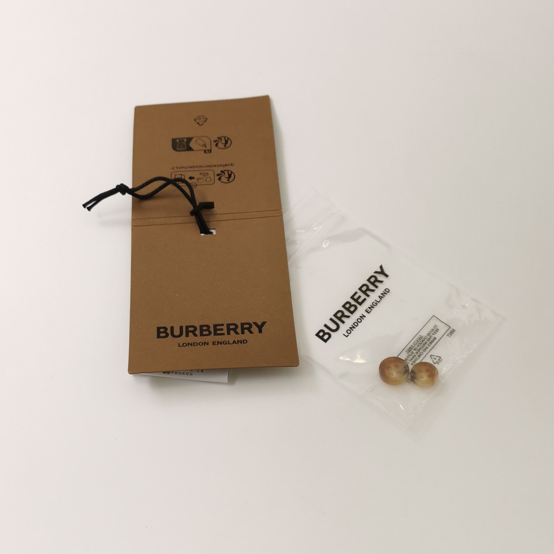 Burberry Burberry Women s Button Ups Size S / US 4 / IT 40 - 4 Thumbnail