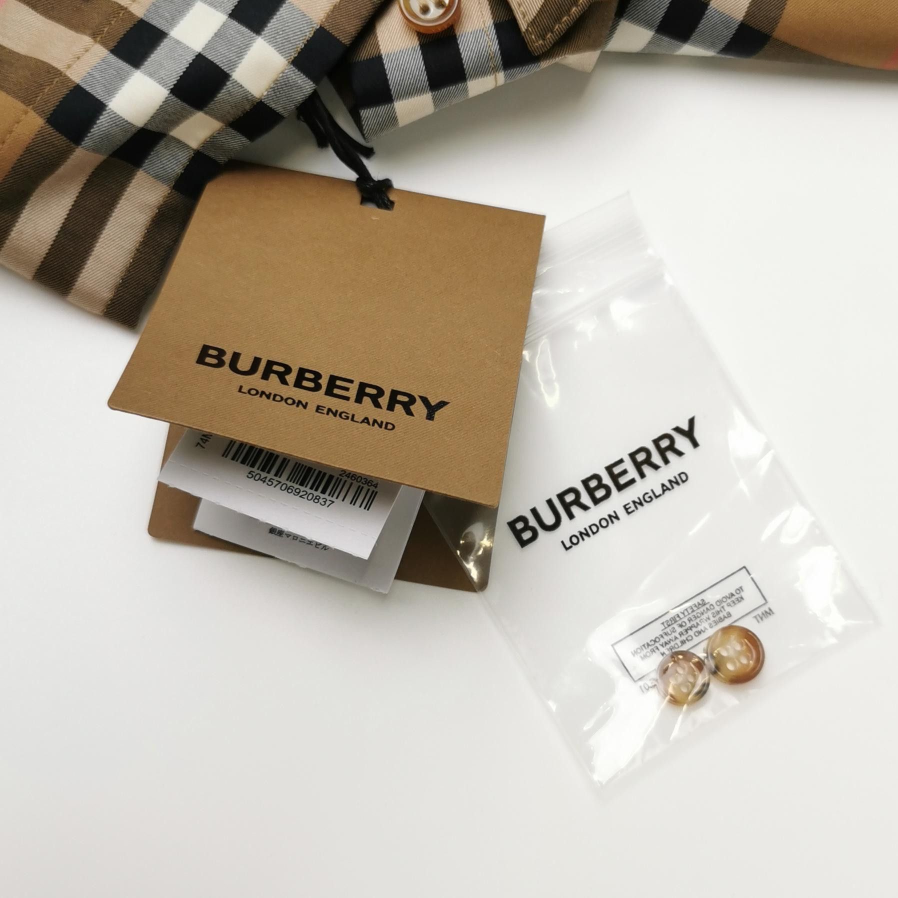Burberry Burberry Women m Button Ups Size M / US 6-8 / IT 42-44 - 3 Thumbnail