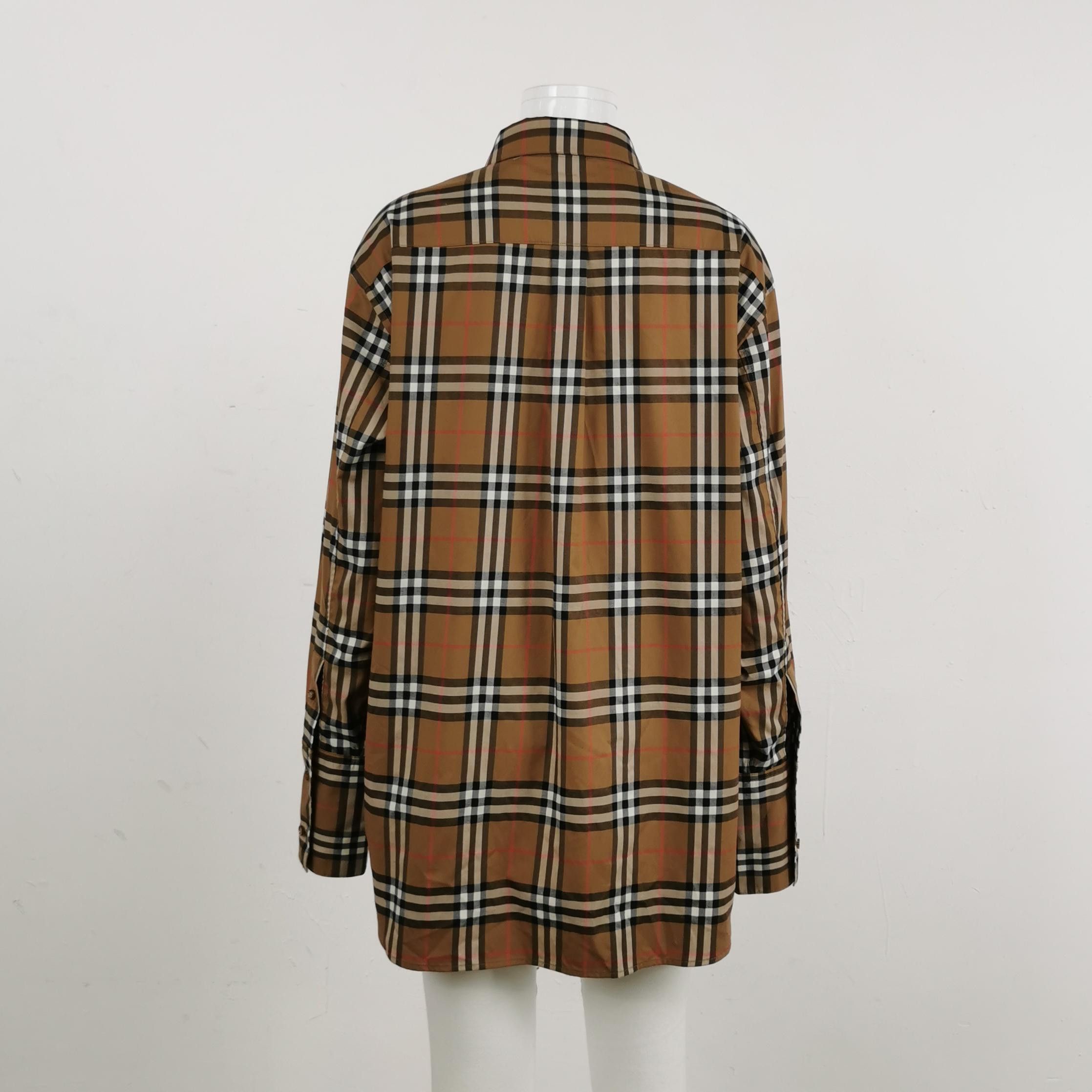 Burberry Burberry Women m Button Ups Size M / US 6-8 / IT 42-44 - 2 Thumbnail