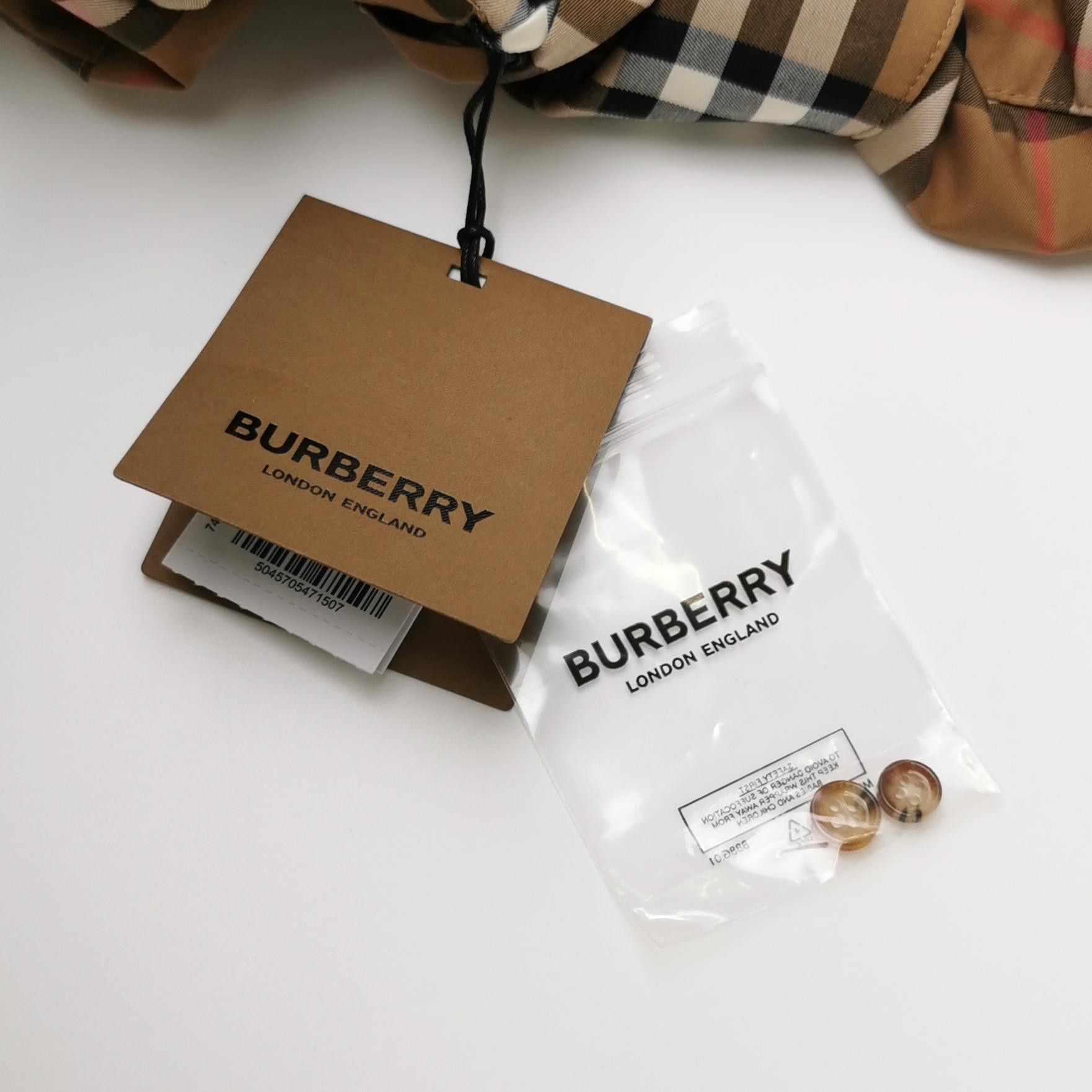 Burberry Burberry Women m Button Ups Size M / US 6-8 / IT 42-44 - 3 Thumbnail