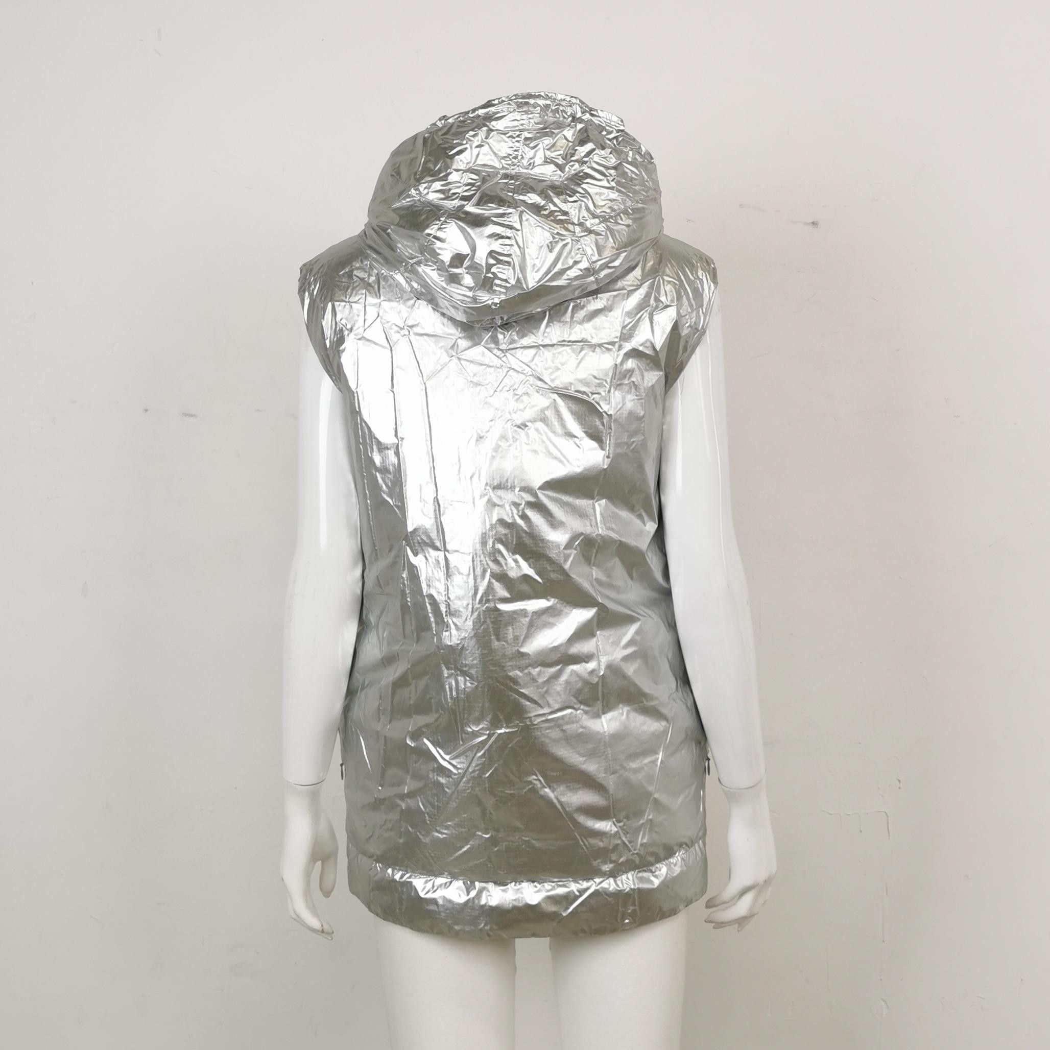 Burberry Burberry Women m Vests Size M / US 6-8 / IT 42-44 - 2 Thumbnail