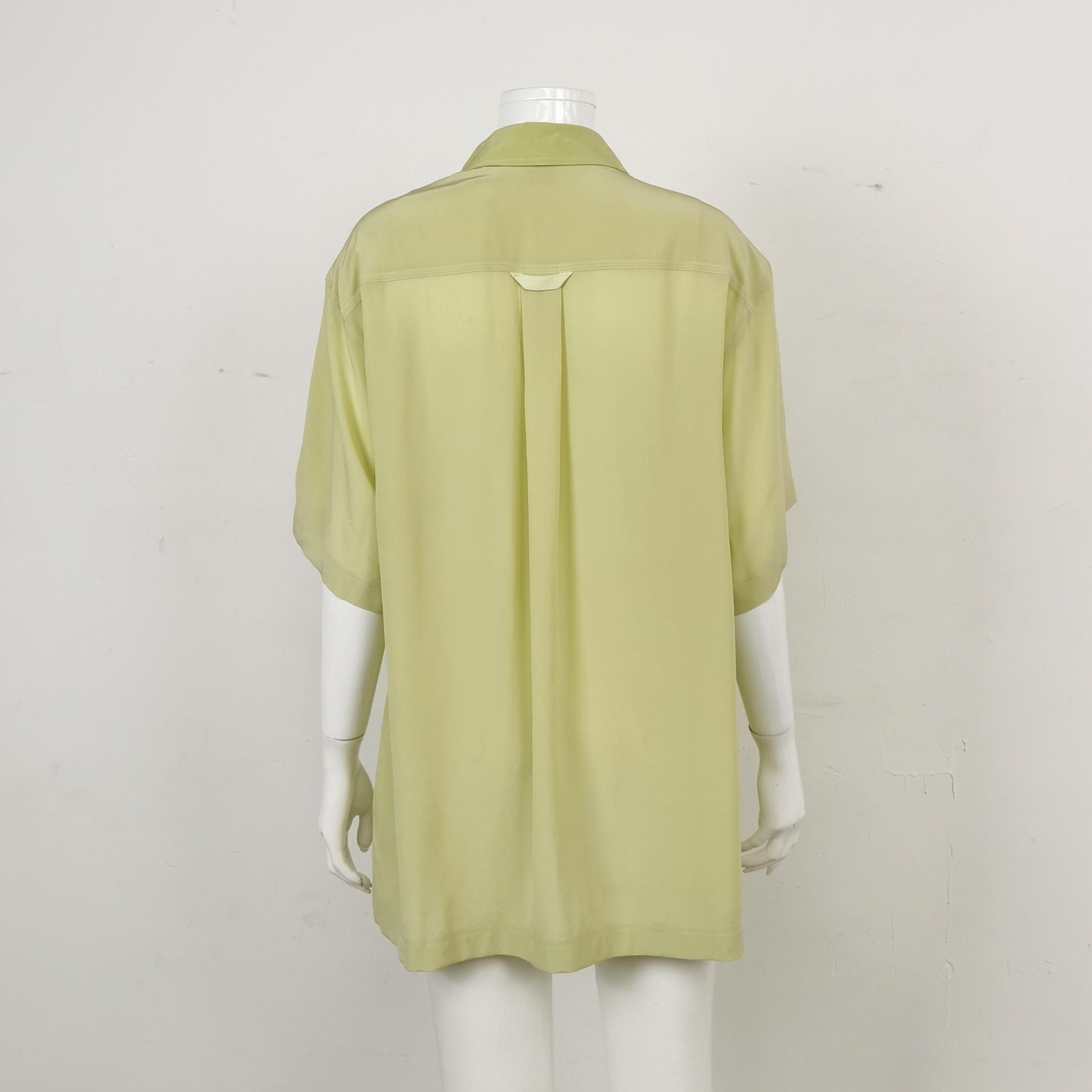 Burberry Burberry Women s Button Ups Size S / US 4 / IT 40 - 2 Thumbnail