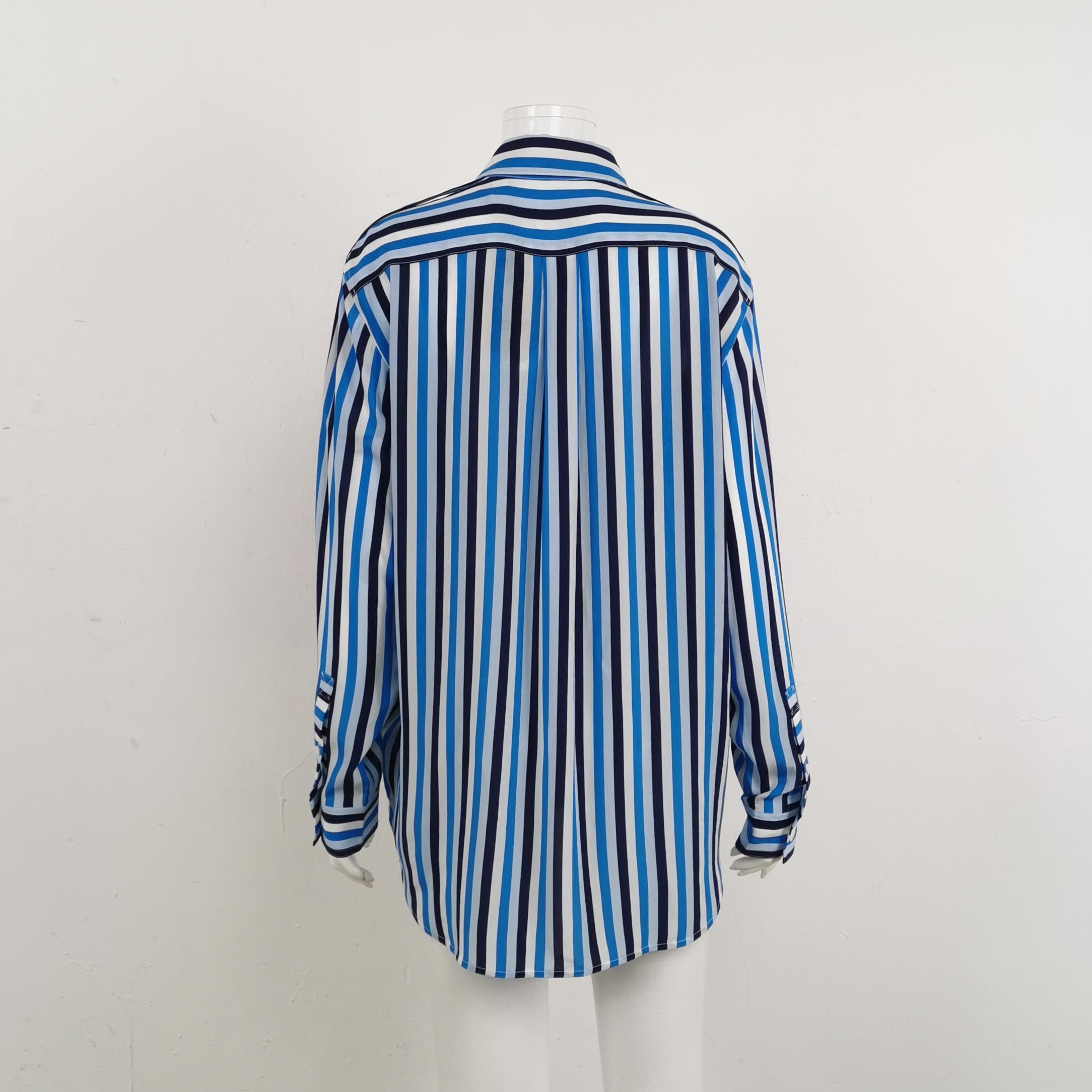 Burberry Burberry Women s Button Ups Size S / US 4 / IT 40 - 2 Thumbnail