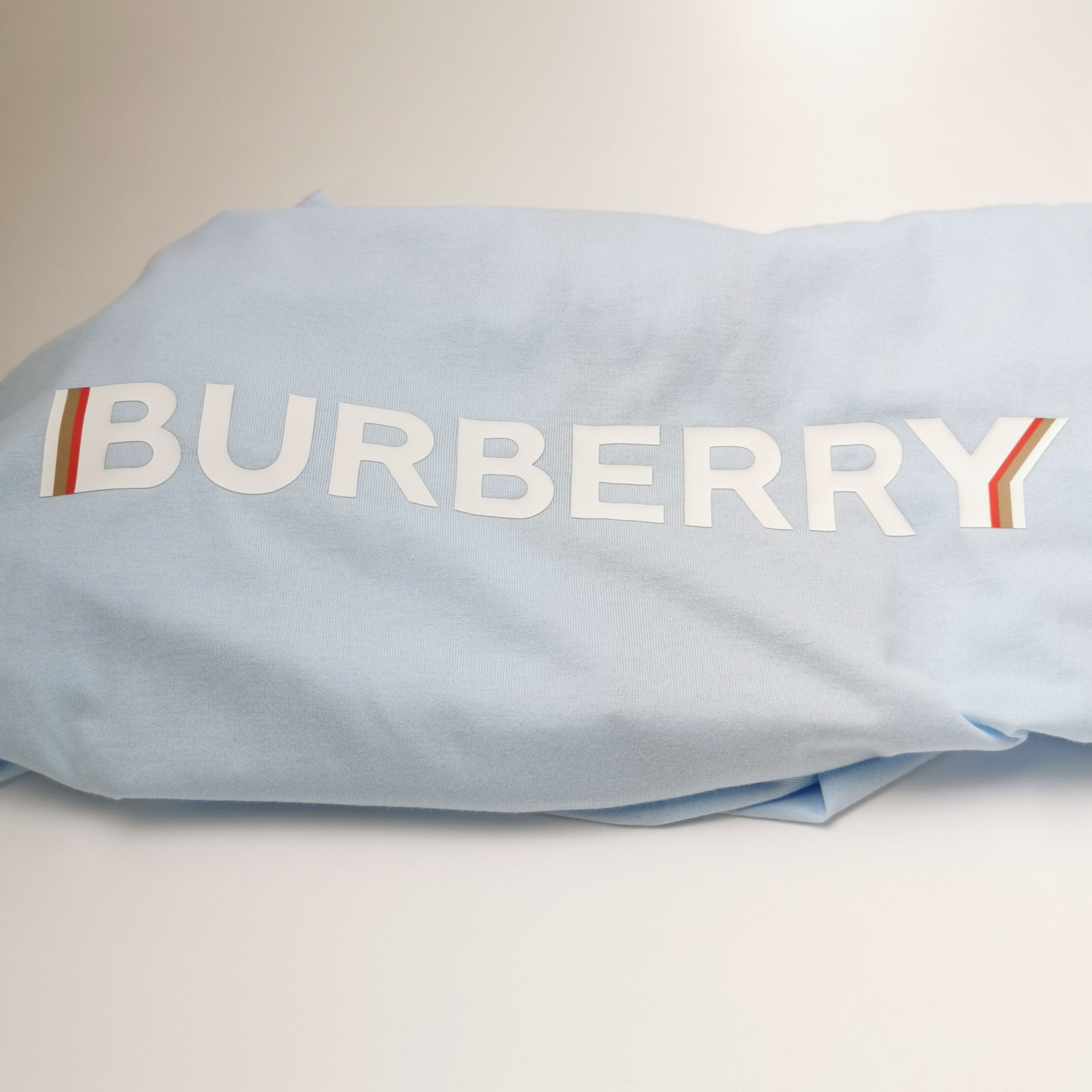 Burberry Burberry Women xl Short Sleeve Shirts Size XL / US 12-14 / IT 48-50 - 3 Thumbnail