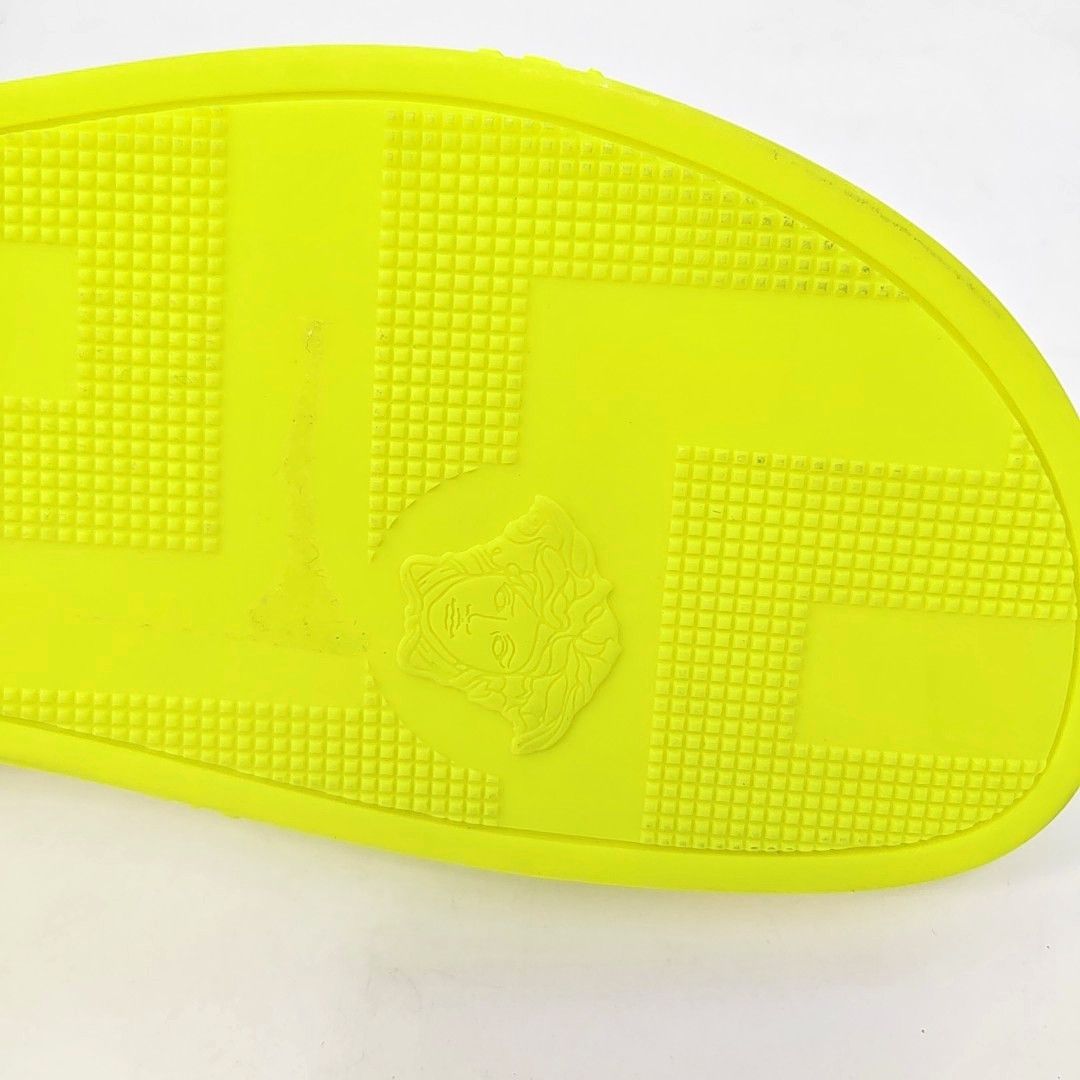 Versace Versace Medusa Head Rubber Slides Size 42 Size US 9 / EU 42 - 11 Thumbnail