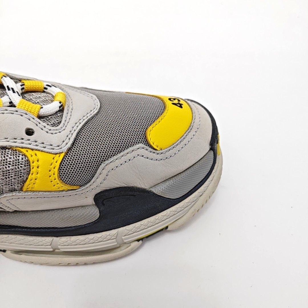 Balenciaga Balenciaga Triple S Multicolor Sneakers EU 43 Size US 10 / EU 43 - 7 Thumbnail