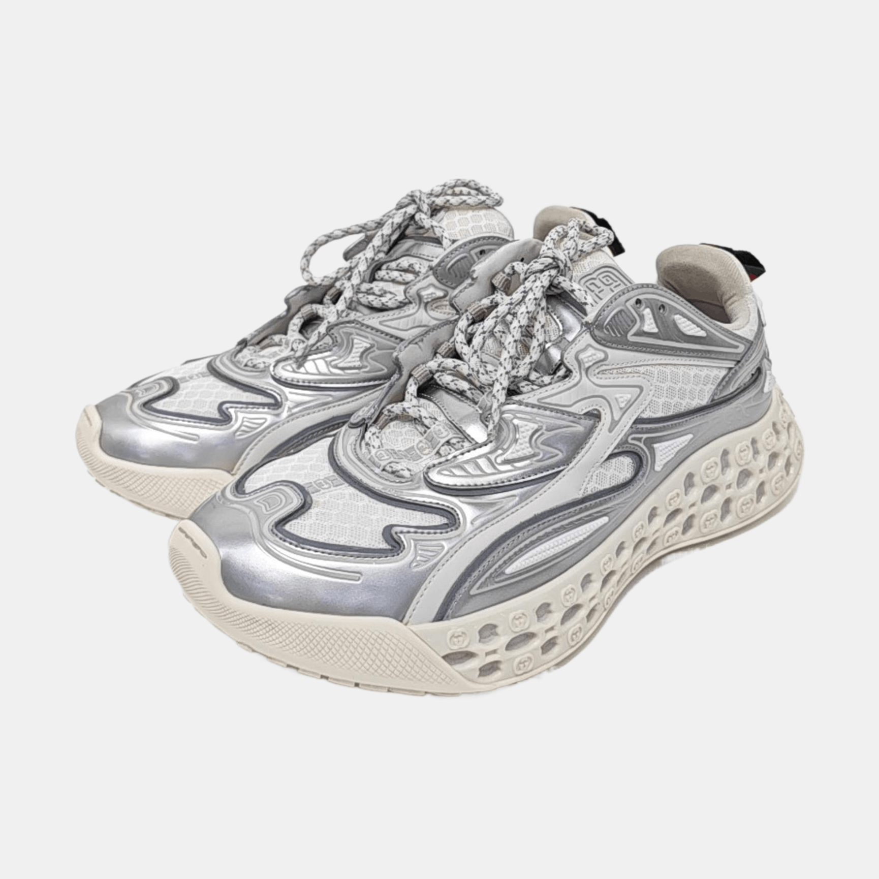 Gucci Gucci Silver Metallic Mesh Low-Top Sneakers 9 Size US 9 / EU 42 - 2 Thumbnail