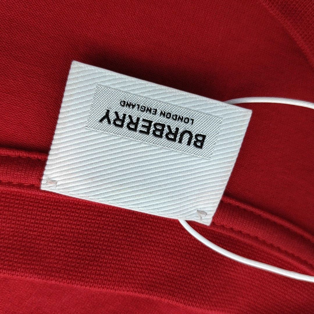 Burberry Burberry Graphic Print Red T-Shirt Size M Size US M / EU 48-50 / 2 - 7 Thumbnail