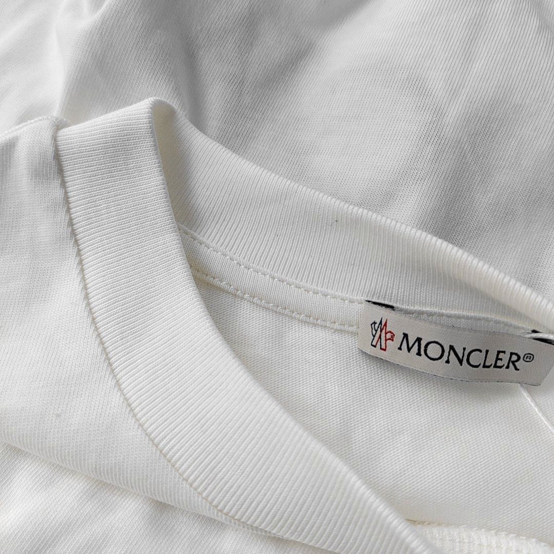Moncler Moncler Logo Print T-Shirt Size M Size US M / EU 48-50 / 2 - 6 Thumbnail