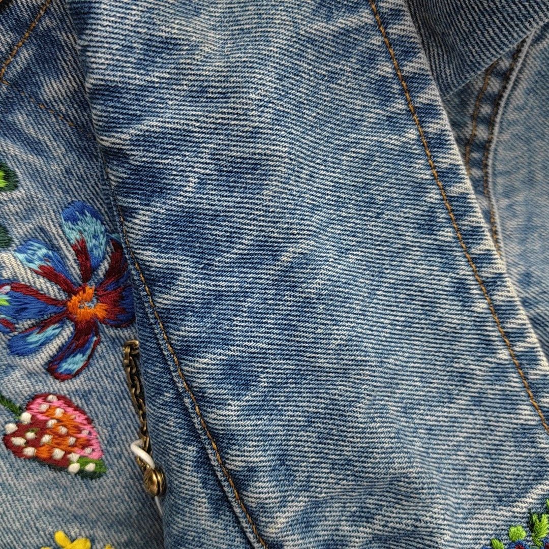 Louis Vuitton Louis Vuitton Floral Embroidery Denim Jacket 48 Size US M / EU 48-50 / 2 - 5 Thumbnail