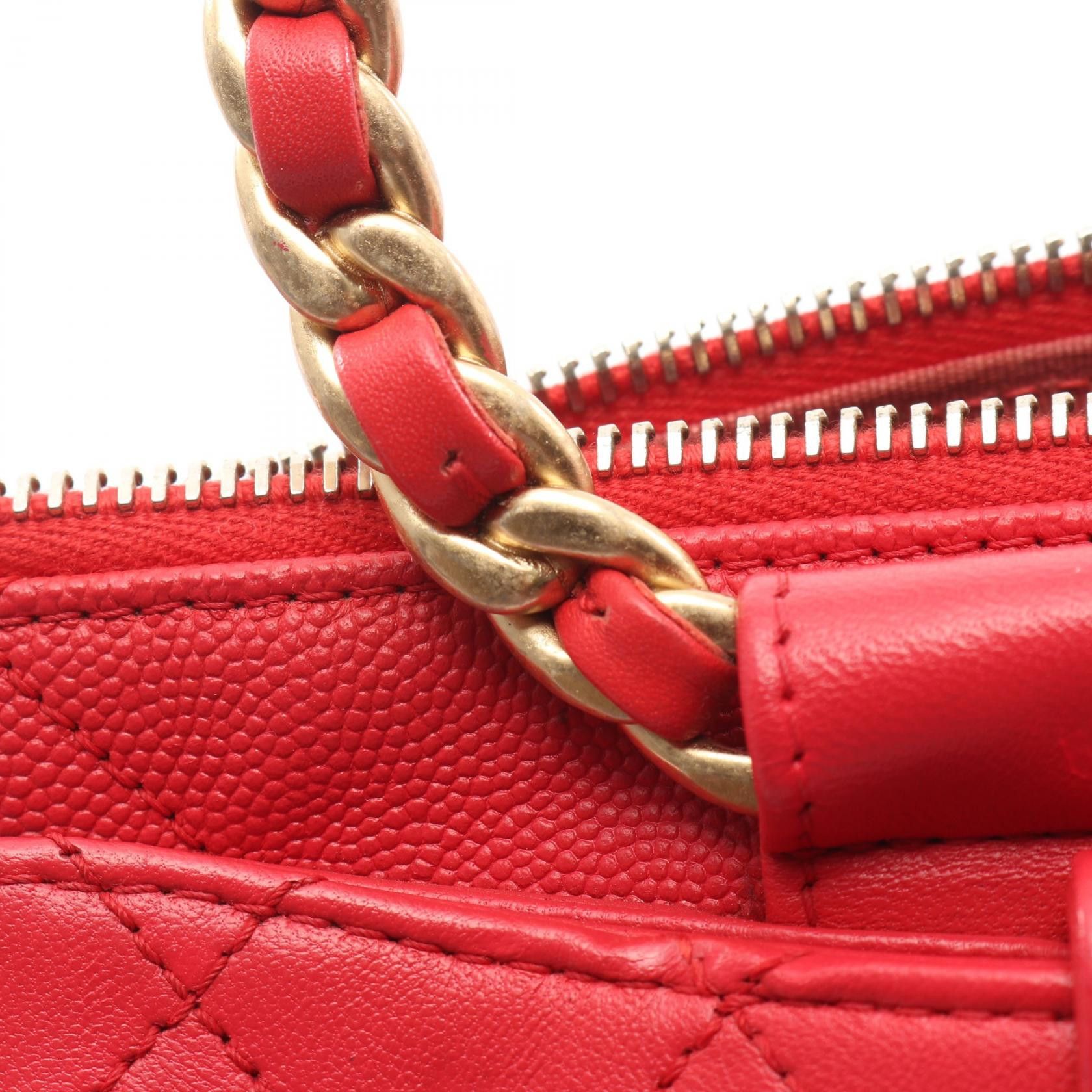 Chanel Chanel Chanel Matelasse Grained Calf Shoulder Bag Leather Shoulder Bag DUTY FREE for USA Size ONE SIZE - 8 Thumbnail