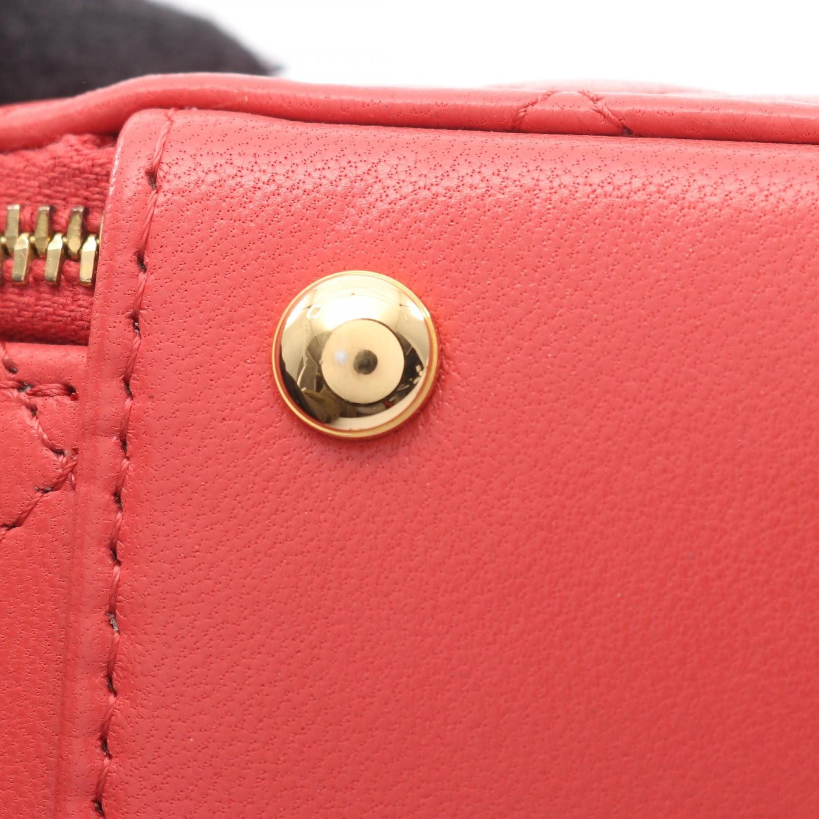 Chanel Chanel Chanel Matelasse Lambskin Shoulder Bag Leather Shoulder Bag AP3088 DUTY FREE for USA Size ONE SIZE - 8 Thumbnail