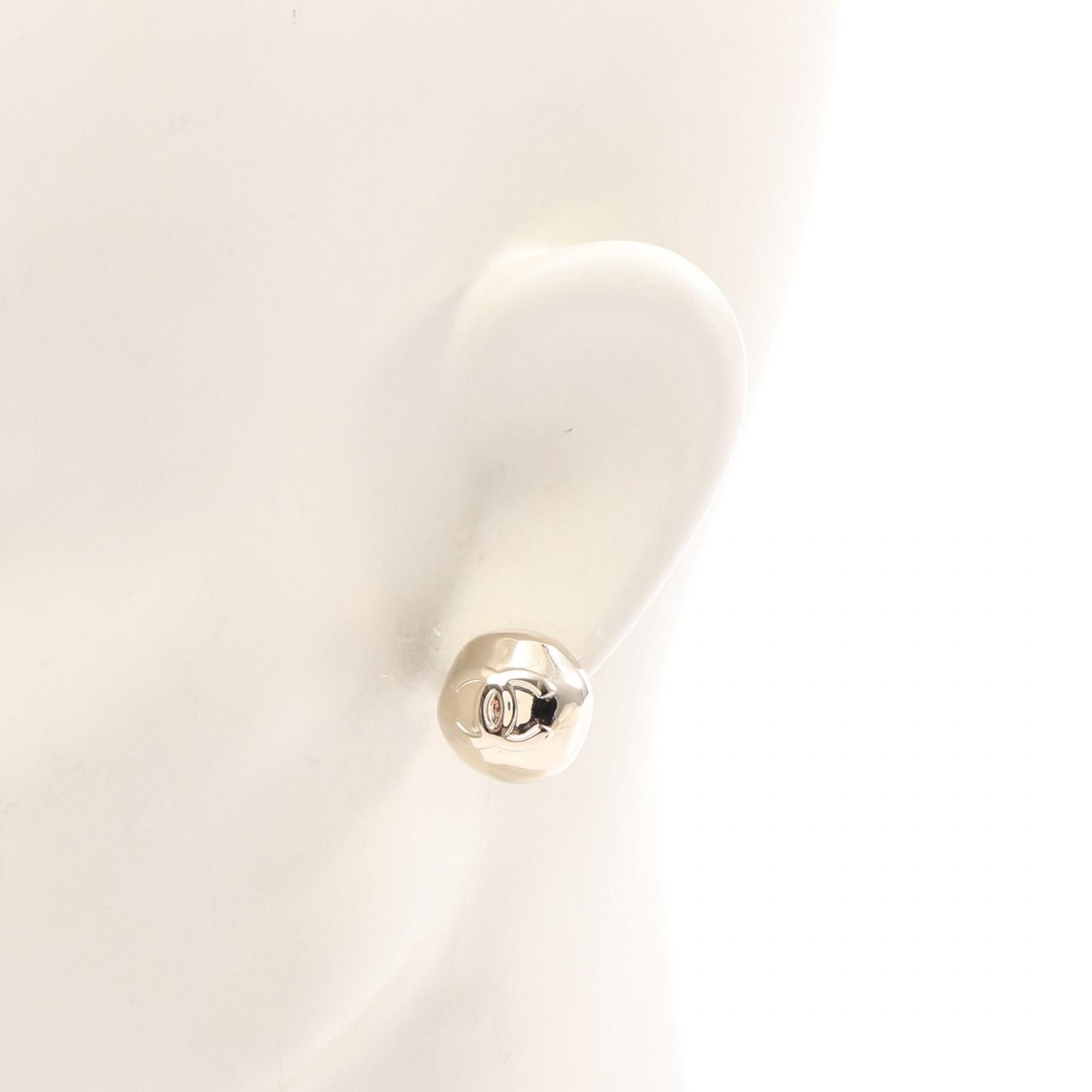 Chanel Chanel Chanel Coco Mark Earrings Metal Earrings DUTY FREE for USA Size ONE SIZE - 4 Thumbnail