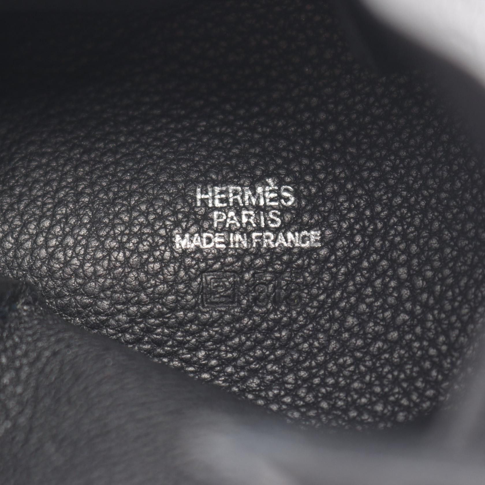 Hermes Hermes Hermes Vespa Calfskin Coin Purse Leather Vanity Bag Stamp E (2001) DUTY FREE for USA Size ONE SIZE - 4 Thumbnail