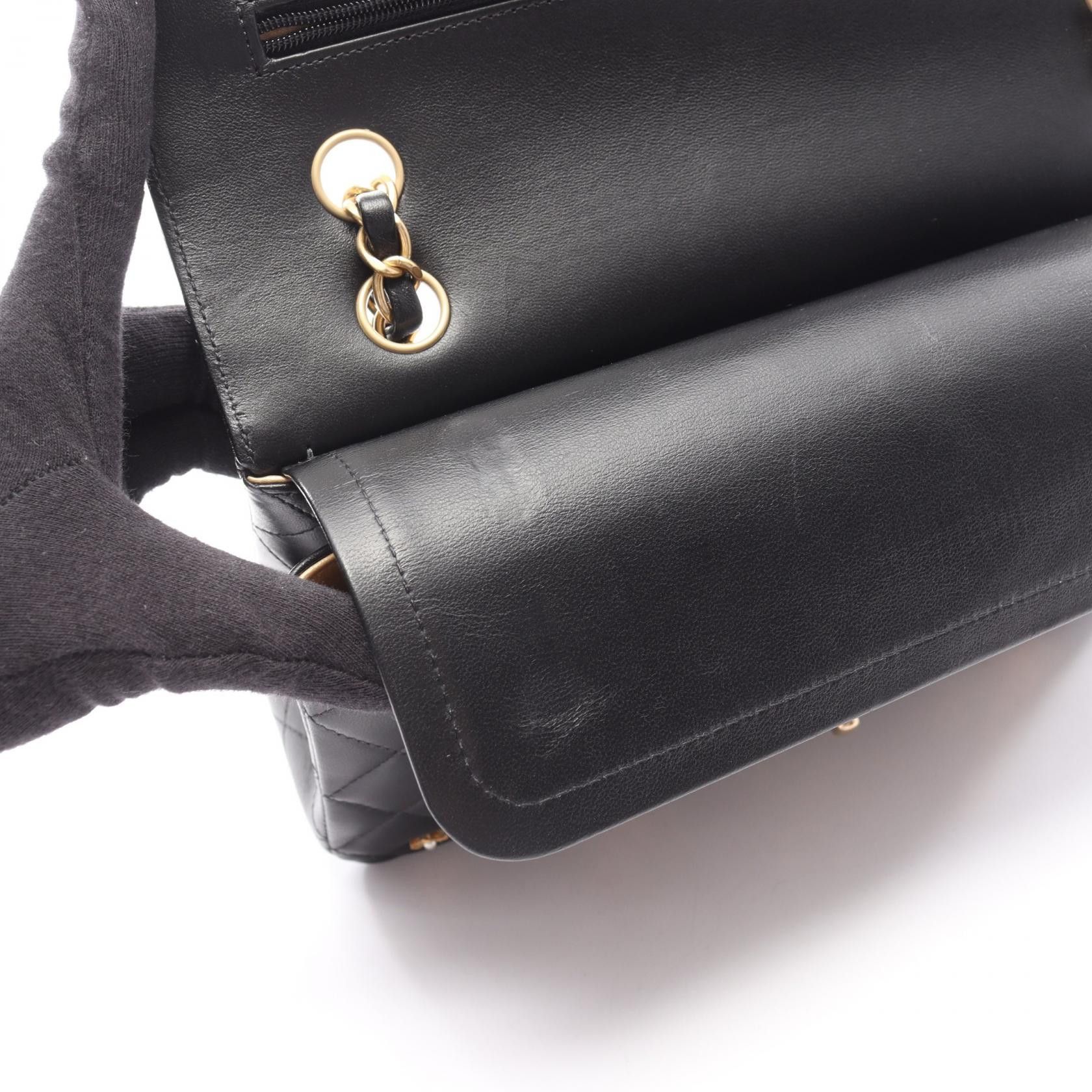 Chanel Chanel Chanel Matelasse Lambskin Shoulder Bag Leather Shoulder Bag A01112 DUTY FREE for USA Size ONE SIZE - 7 Thumbnail