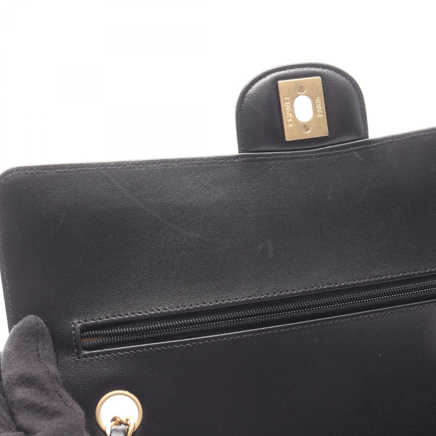 Chanel Chanel Chanel Matelasse Lambskin Shoulder Bag Leather Shoulder Bag A01112 DUTY FREE for USA Size ONE SIZE - 6 Thumbnail