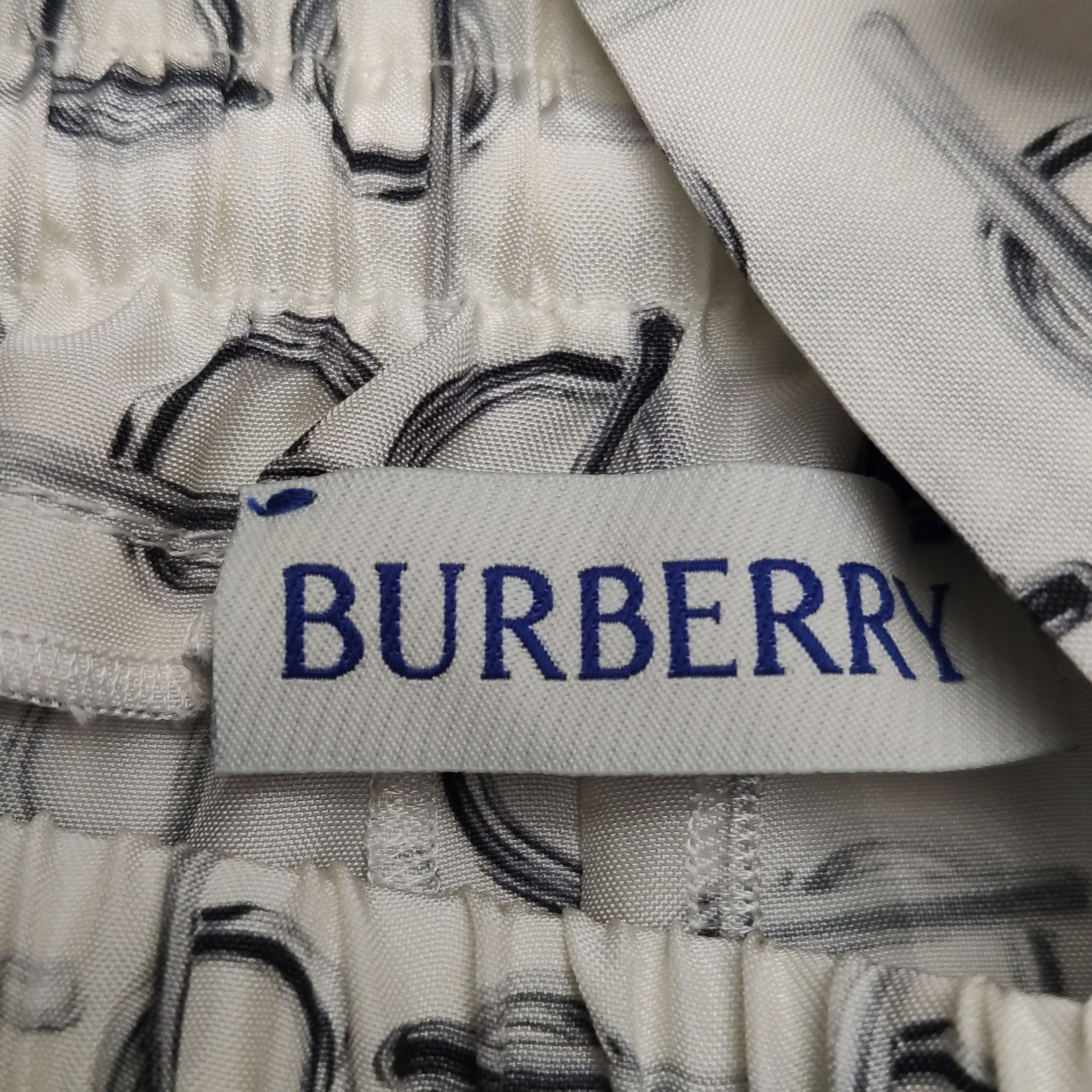 Burberry Burberry Women 26 Shorts Size 26" / US 2 / IT 38 - 5 Thumbnail