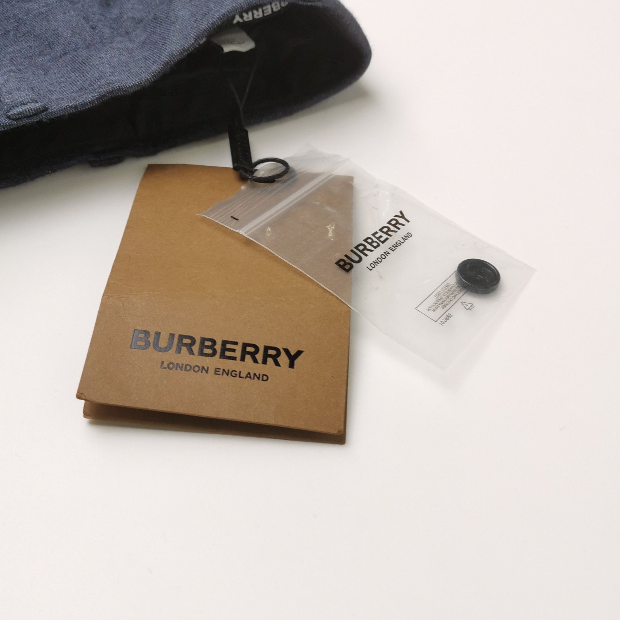 Burberry Burberry Women 26 Pants Size 26" / US 2 / IT 38 - 4 Thumbnail