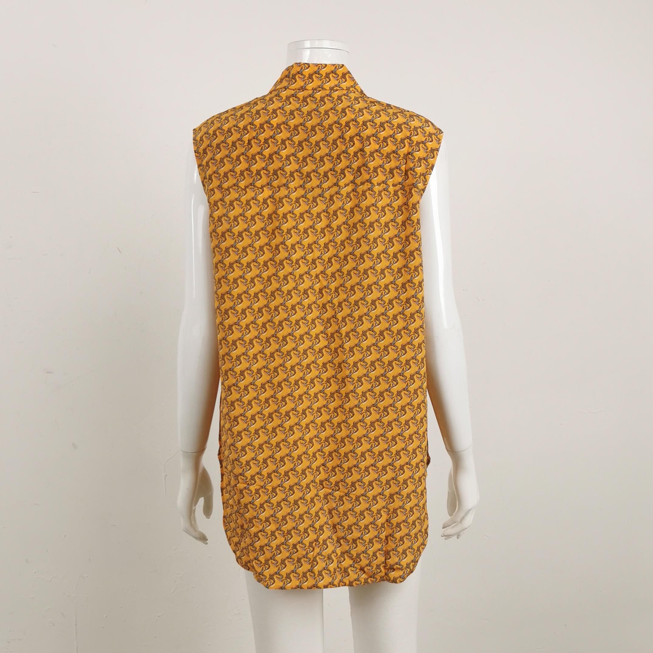 Burberry Burberry Women s Button Ups Size S / US 4 / IT 40 - 2 Thumbnail