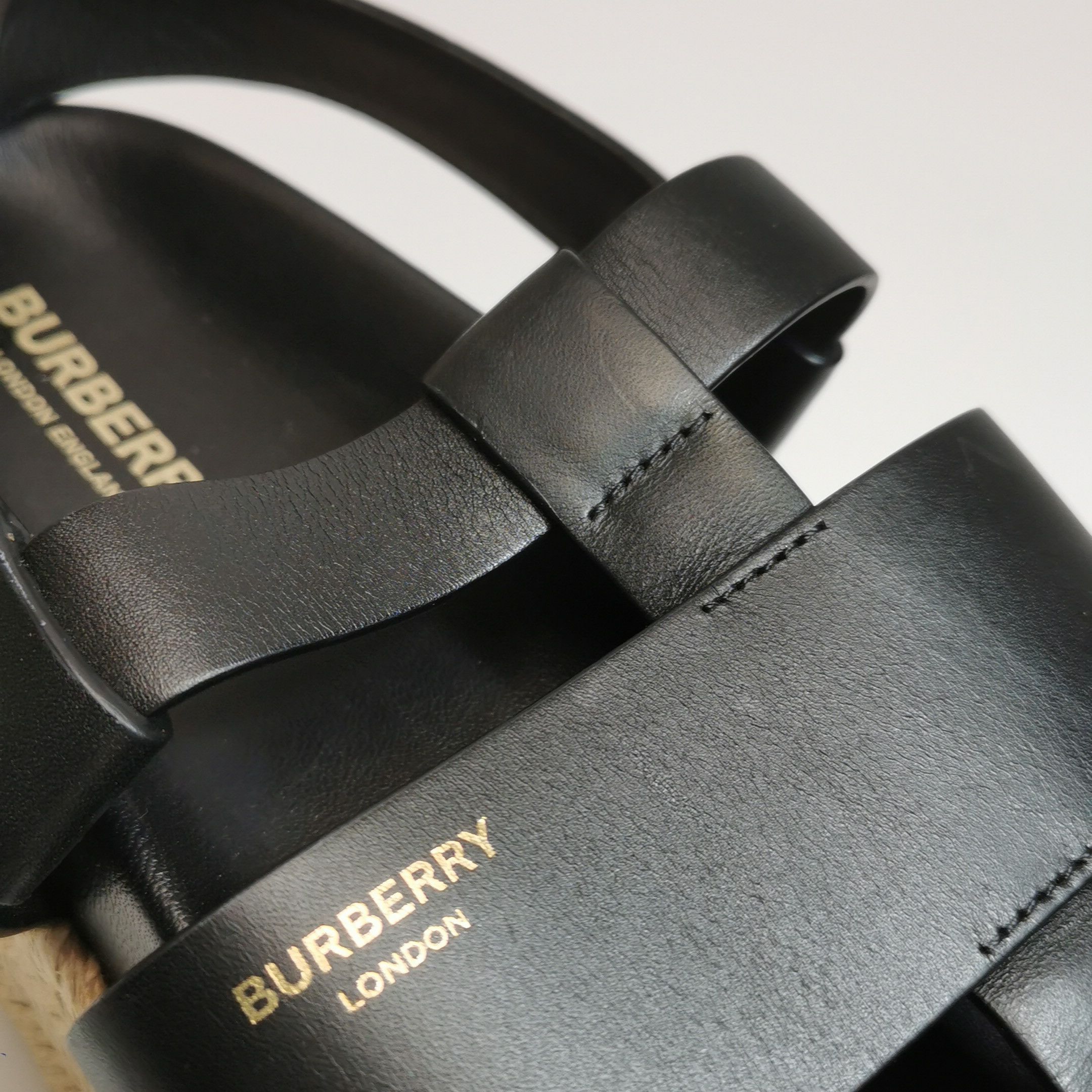Burberry Burberry Women 8 Sandals Size US 8 / IT 38 - 13 Thumbnail