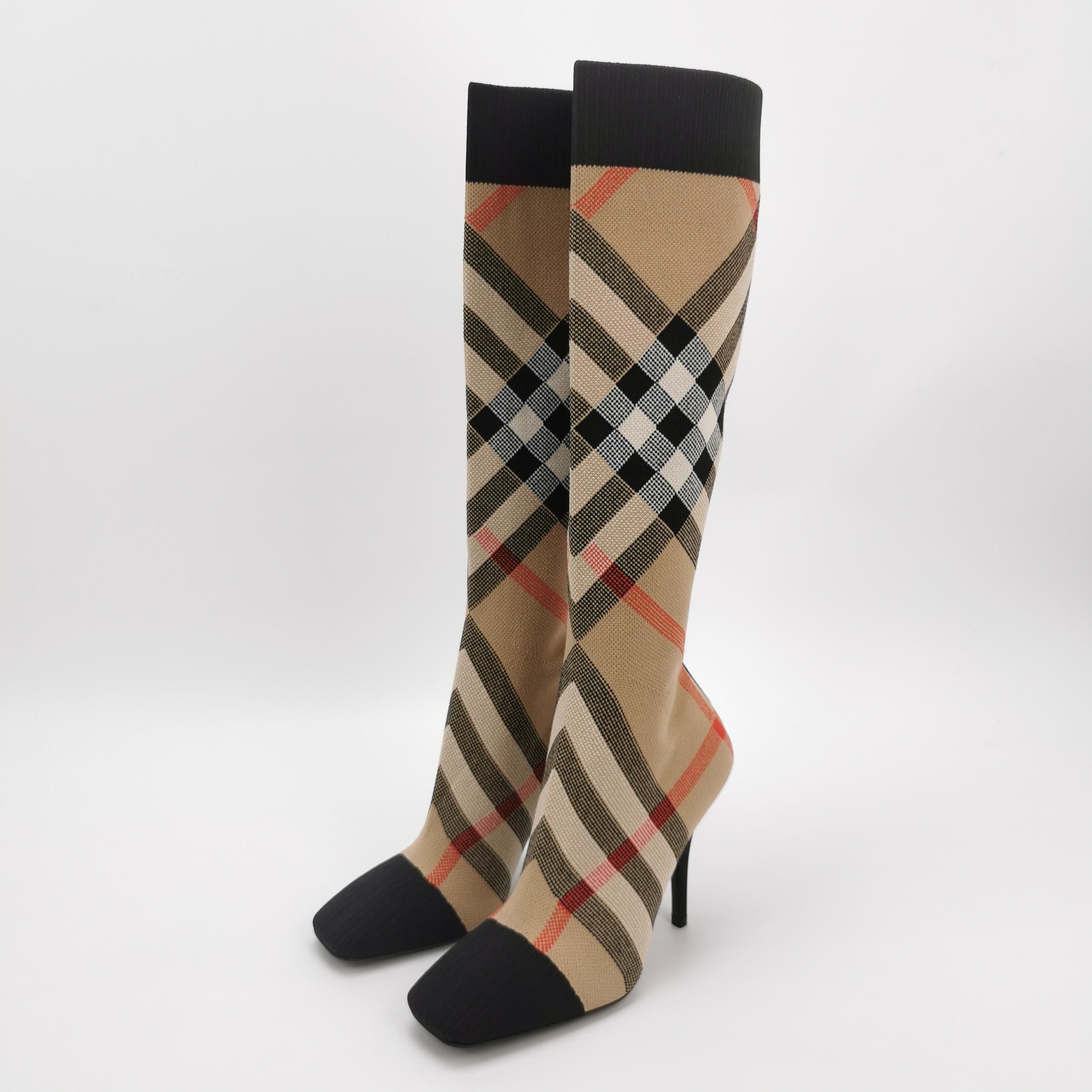 Burberry Burberry Women 6 Boots Size US 6 / IT 36 - 2 Thumbnail