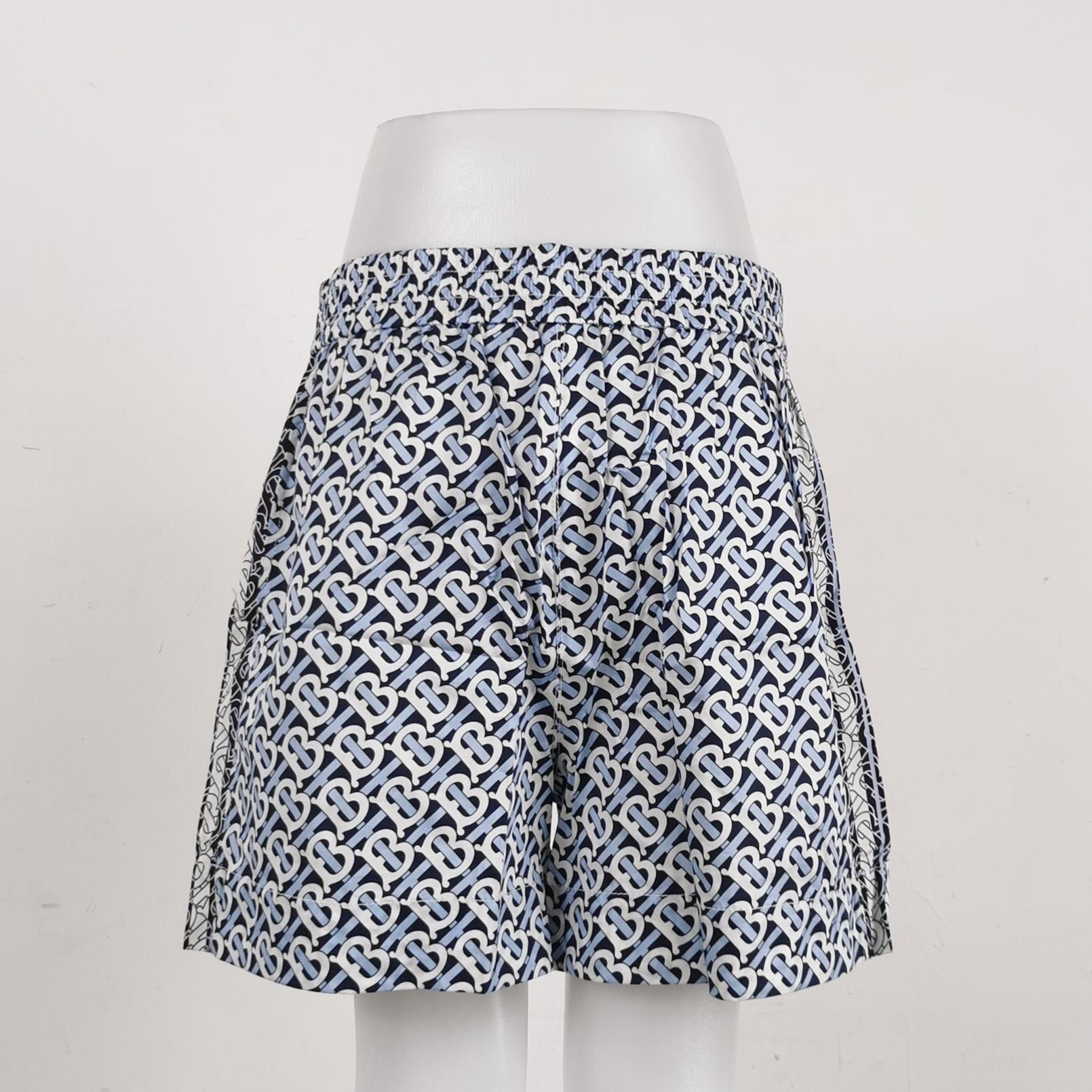 Burberry Burberry Women 26 Shorts Size 26" / US 2 / IT 38 - 2 Thumbnail