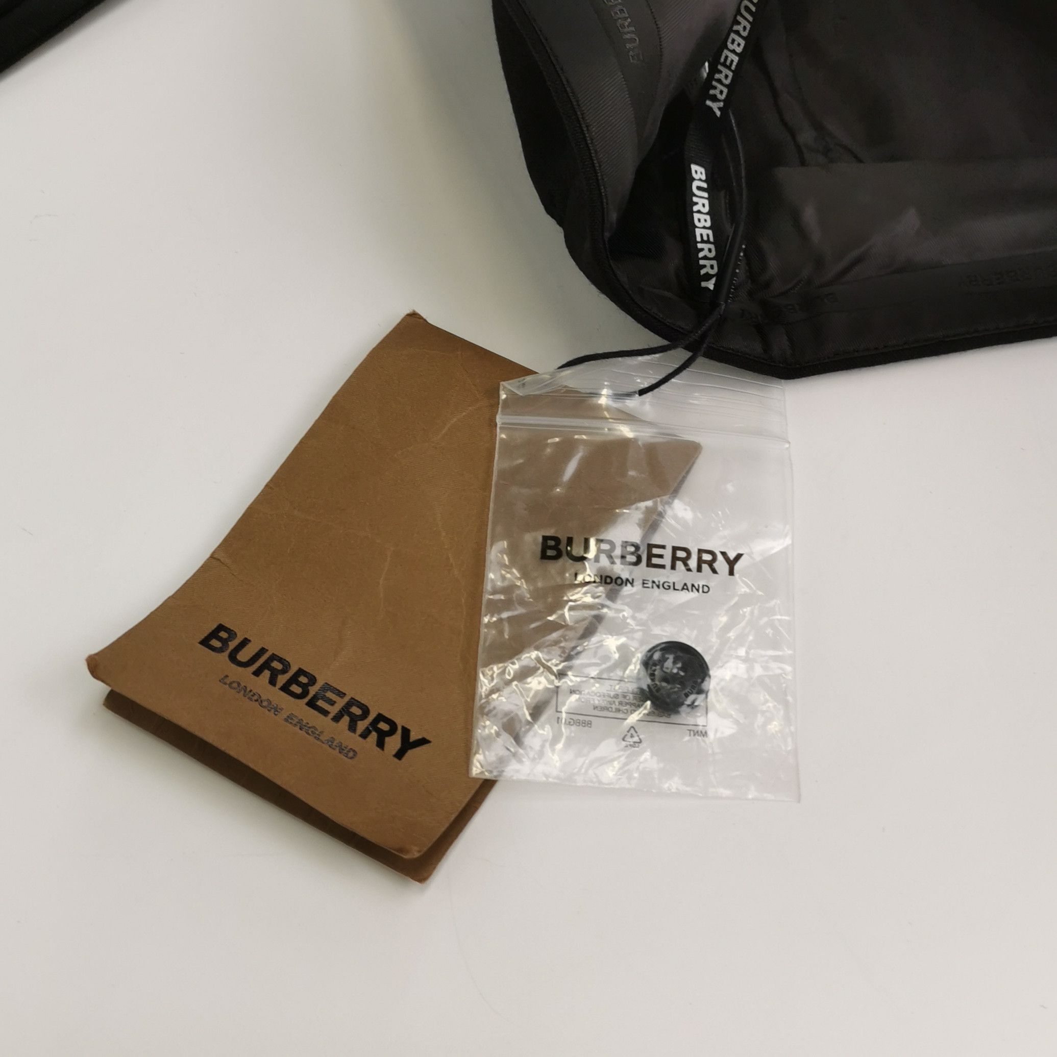 Burberry Burberry Women 28 Pants Size 28" / US 6 / IT 42 - 3 Thumbnail