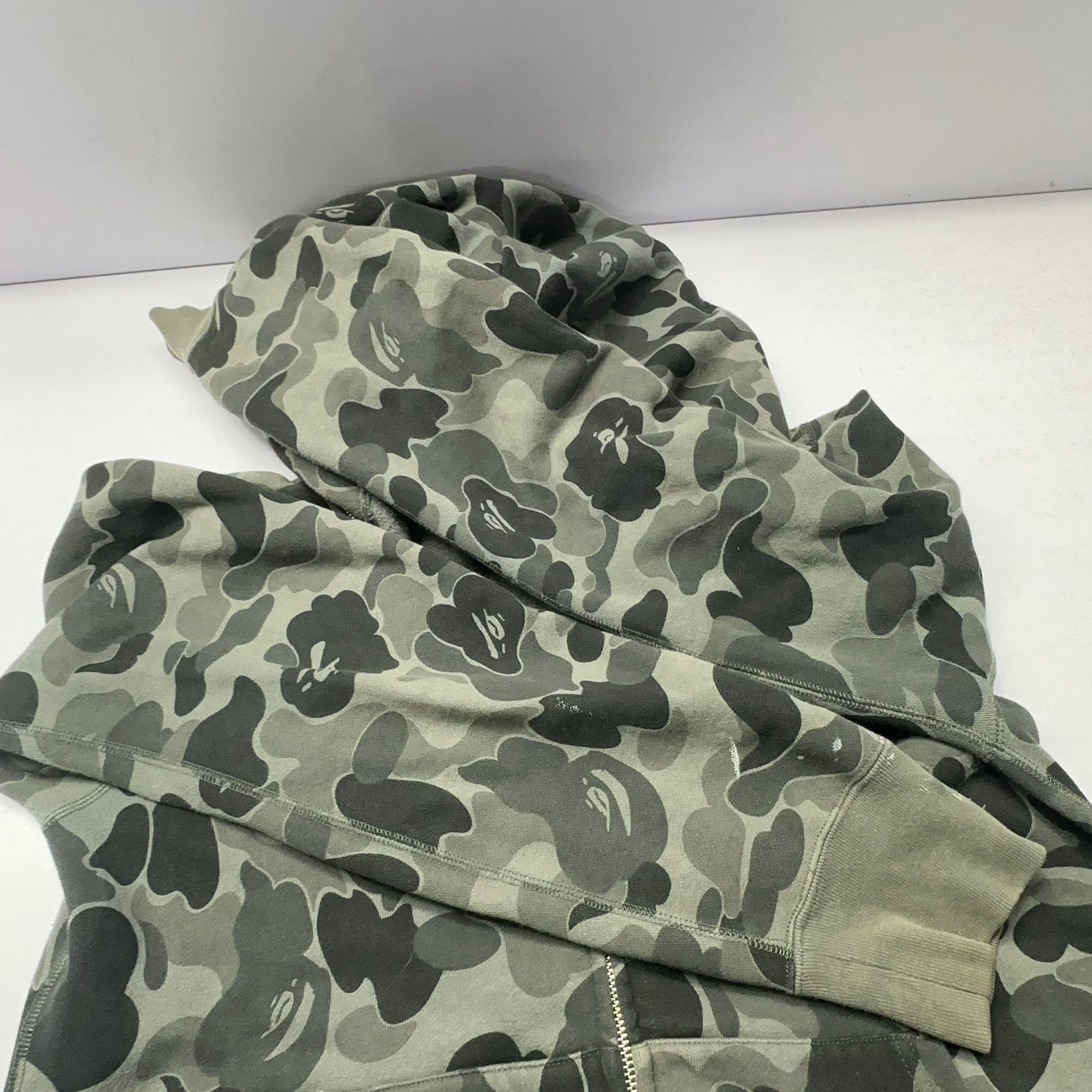 Bape A BATHING APE Camo Shark Full Zip Hoodie Size L Size US L / EU 52-54 / 3 - 9 Thumbnail