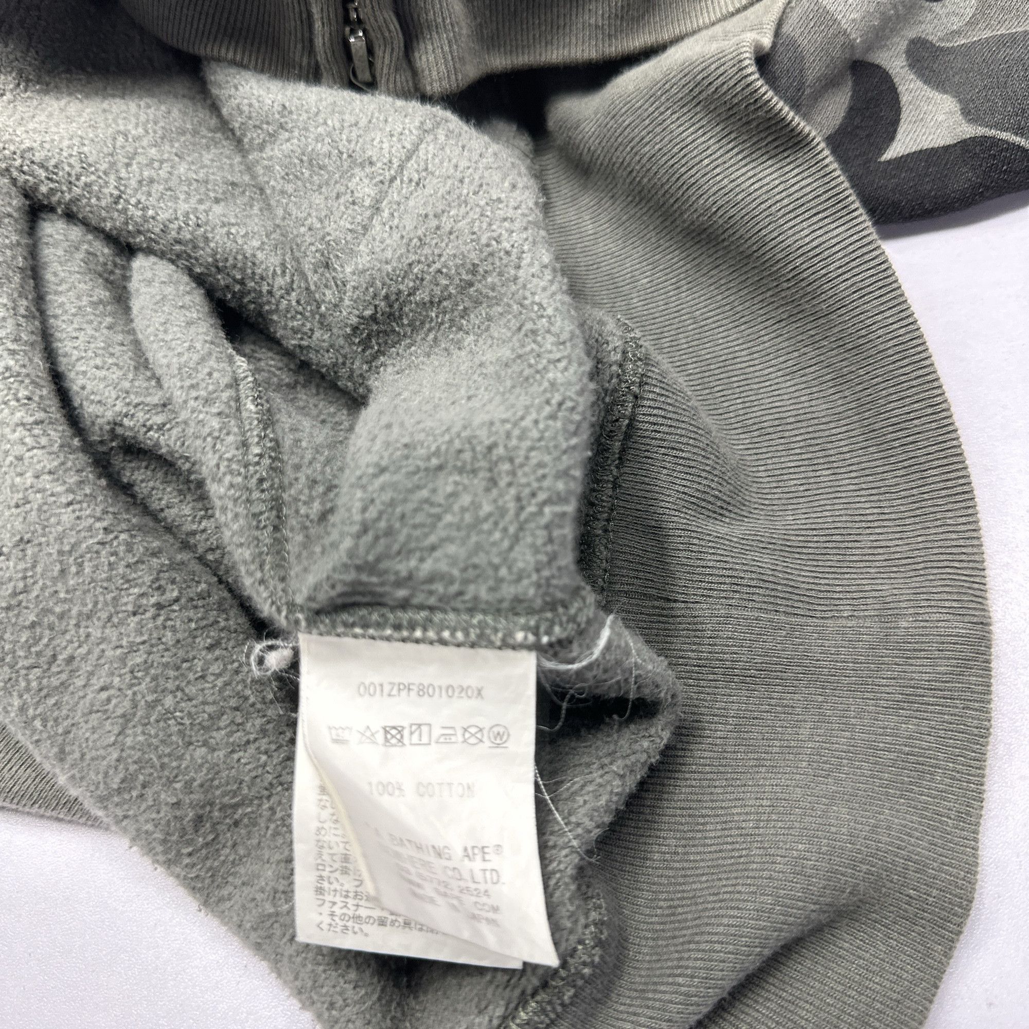 Bape A BATHING APE Camo Shark Full Zip Hoodie Size L Size US L / EU 52-54 / 3 - 4 Thumbnail
