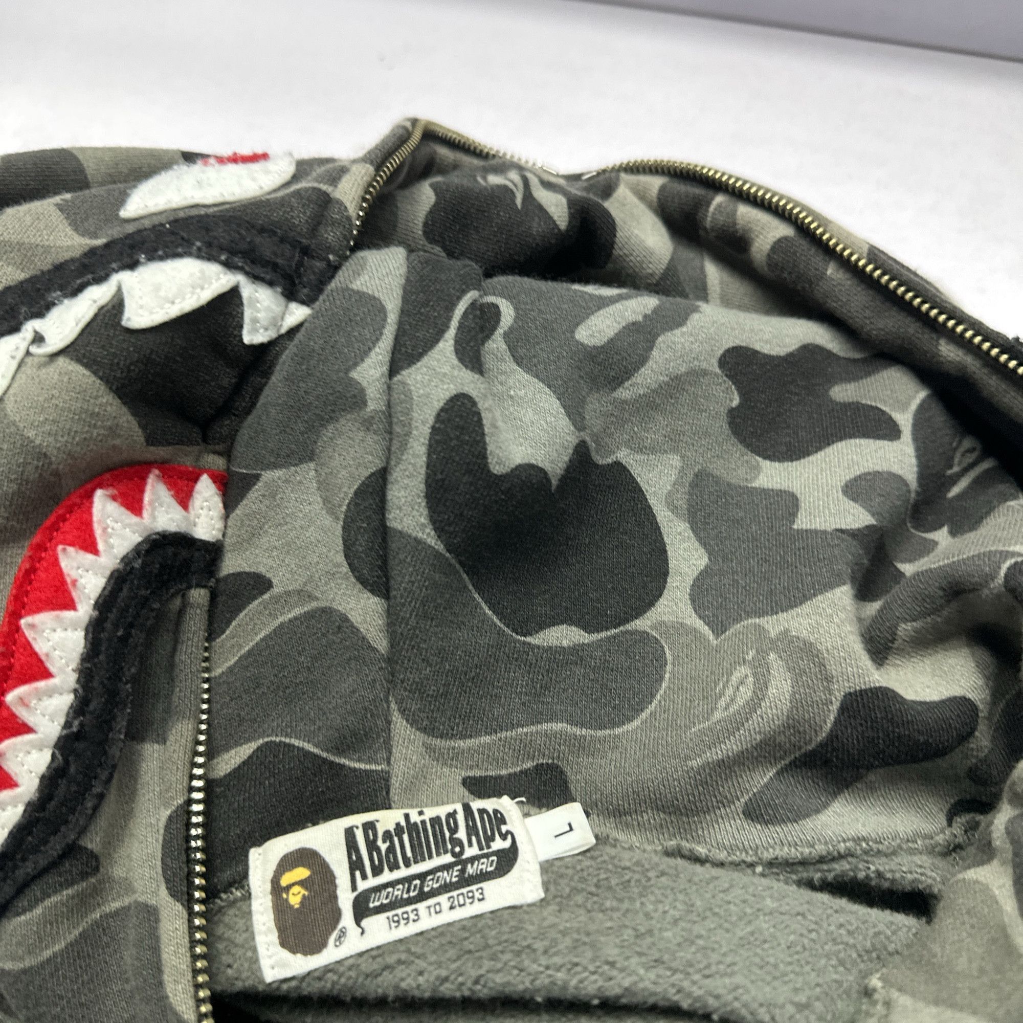 Bape A BATHING APE Camo Shark Full Zip Hoodie Size L Size US L / EU 52-54 / 3 - 3 Thumbnail