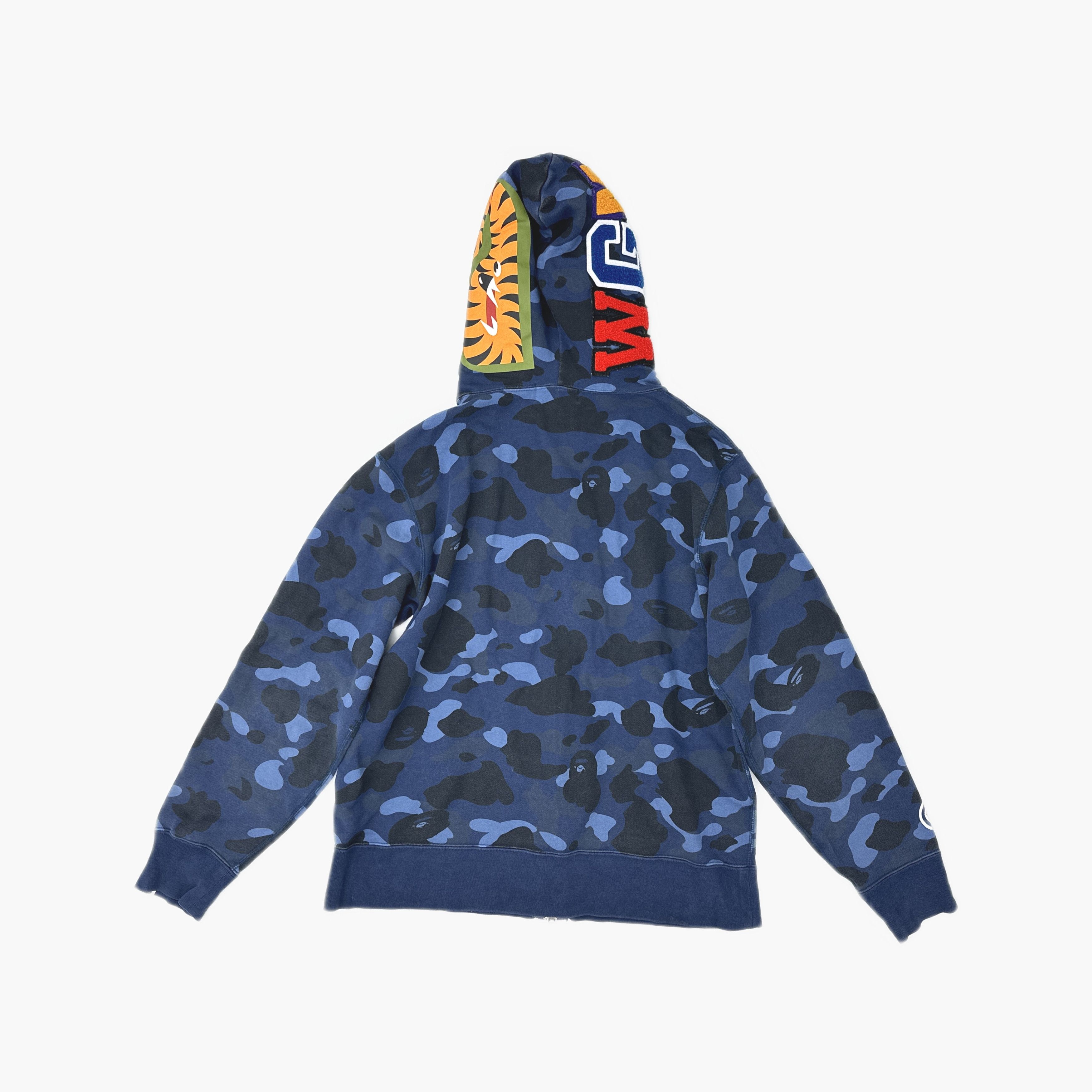 Bape A BATHING APE Blue Camo Shark Hoodie Size L Size US L / EU 52-54 / 3 - 2 Thumbnail
