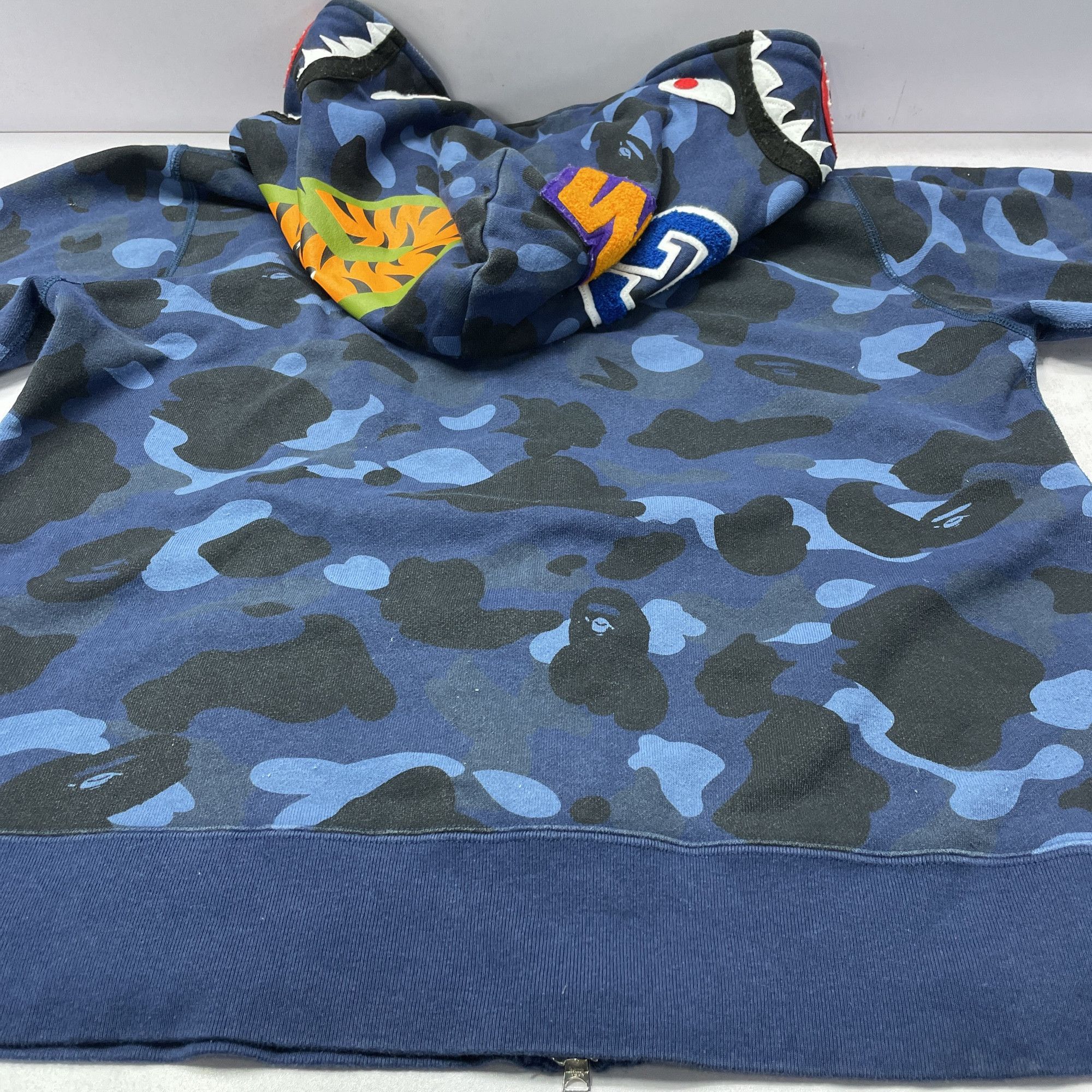 Bape A BATHING APE Blue Camo Shark Hoodie Size L Size US L / EU 52-54 / 3 - 5 Thumbnail