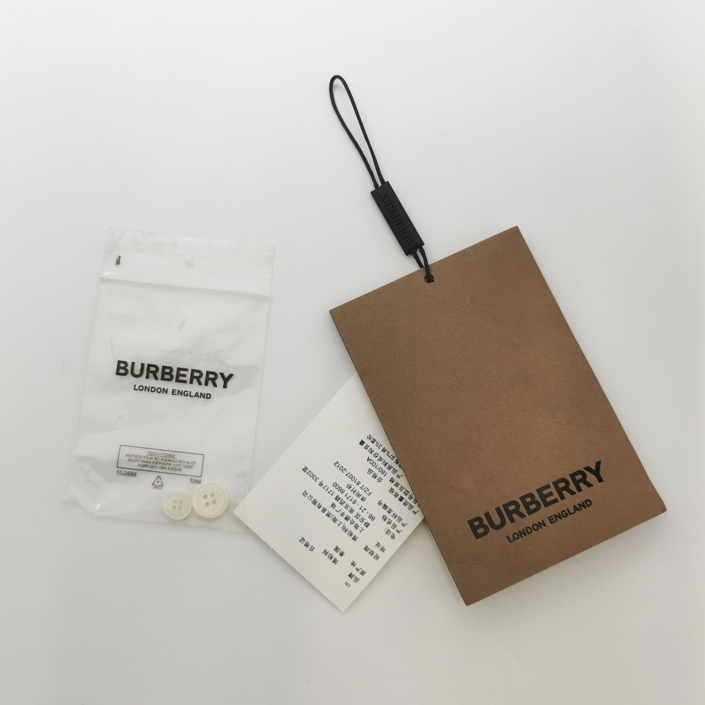 Burberry Burberry Logo Patch Button Up Shirt Size L Size US L / EU 52-54 / 3 - 4 Thumbnail