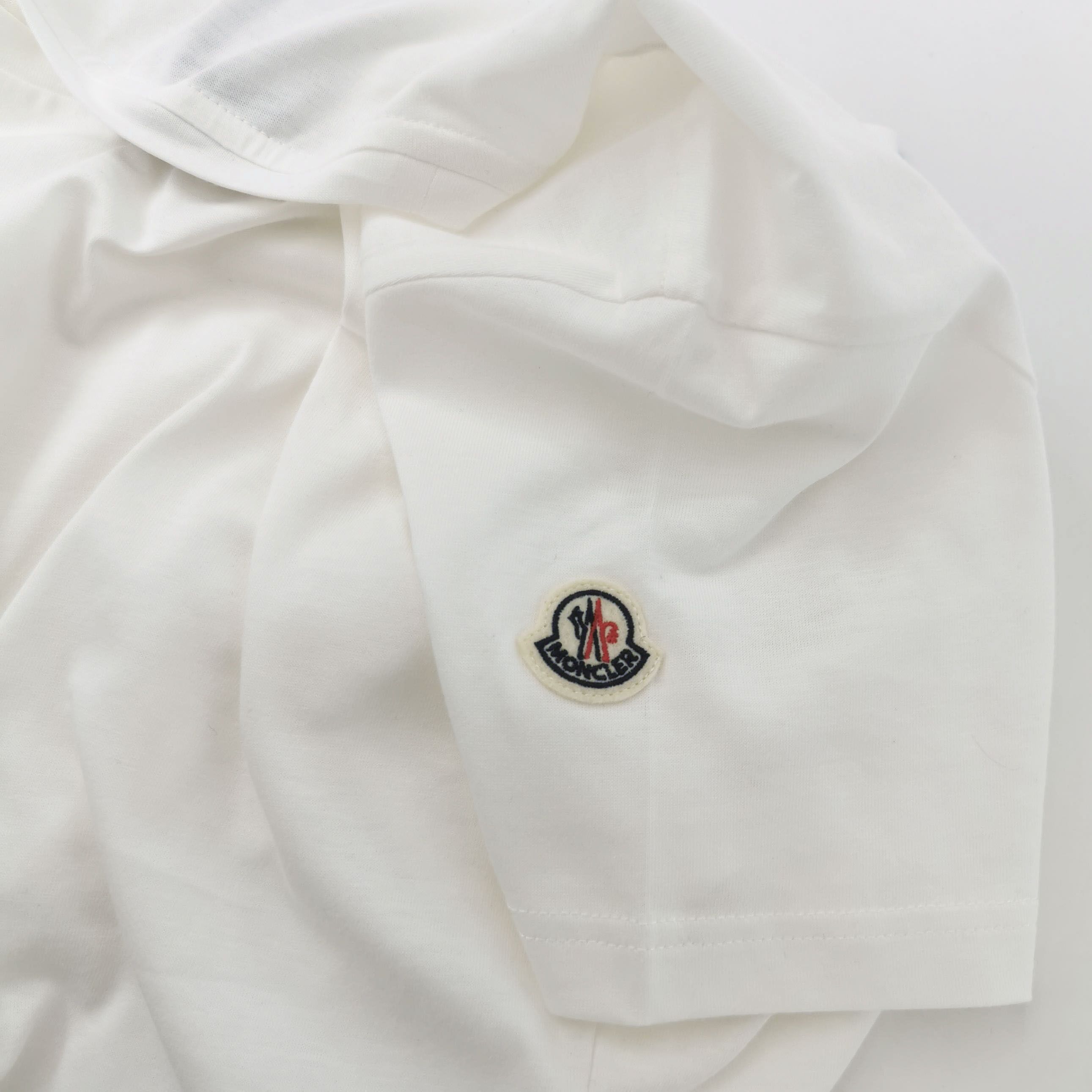 Moncler Moncler Logo Patch T-Shirt Size M Size US M / EU 48-50 / 2 - 3 Thumbnail