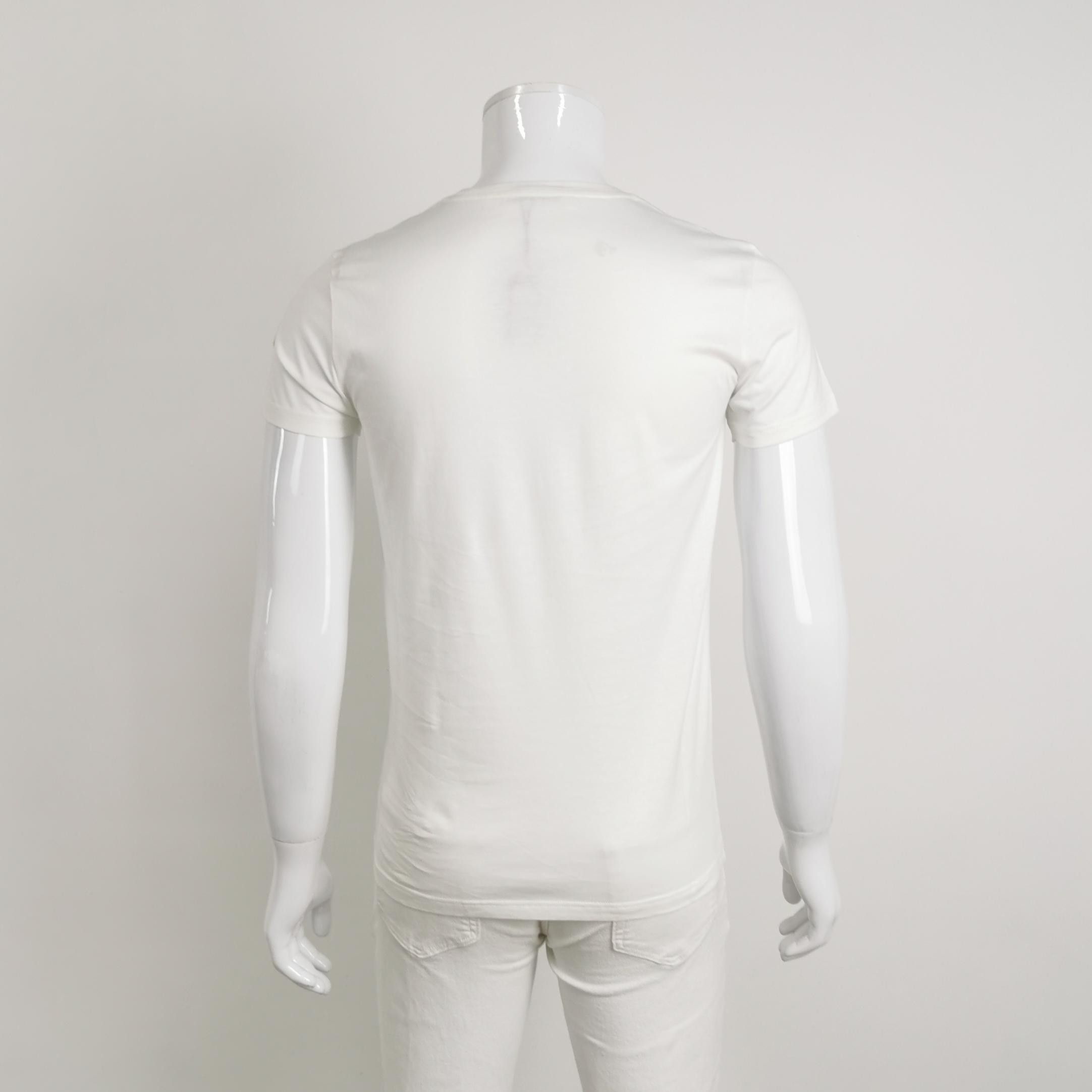 Moncler Moncler Logo Patch T-Shirt Size M Size US M / EU 48-50 / 2 - 2 Thumbnail