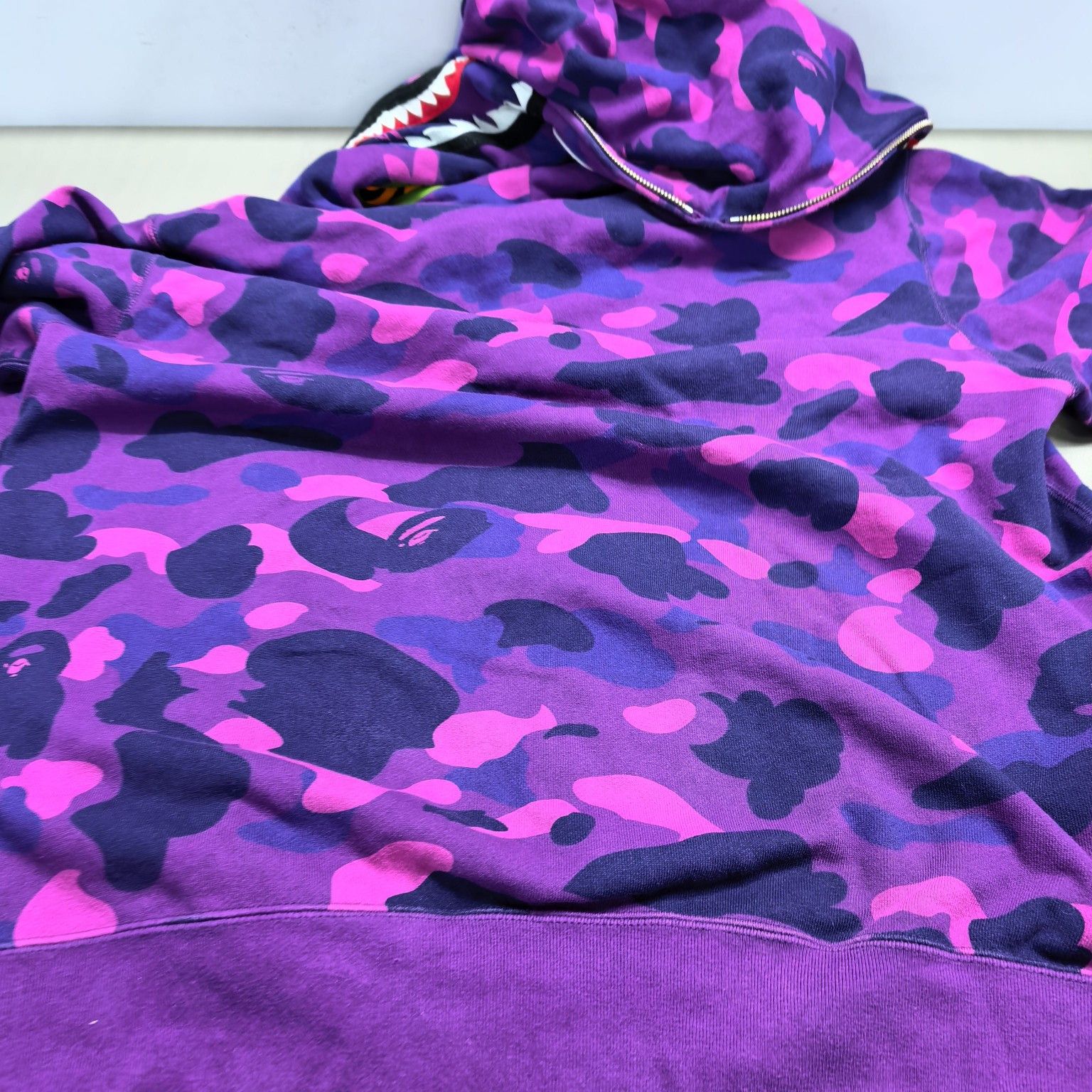 Bape A BATHING APE Purple Camo Shark Hoodie Size L Size US L / EU 52-54 / 3 - 12 Thumbnail
