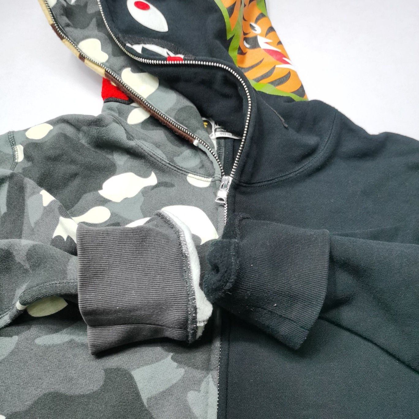 Bape A Bathing Ape Split Camo Full Zip Hoodie Size L Size US L / EU 52-54 / 3 - 17 Thumbnail