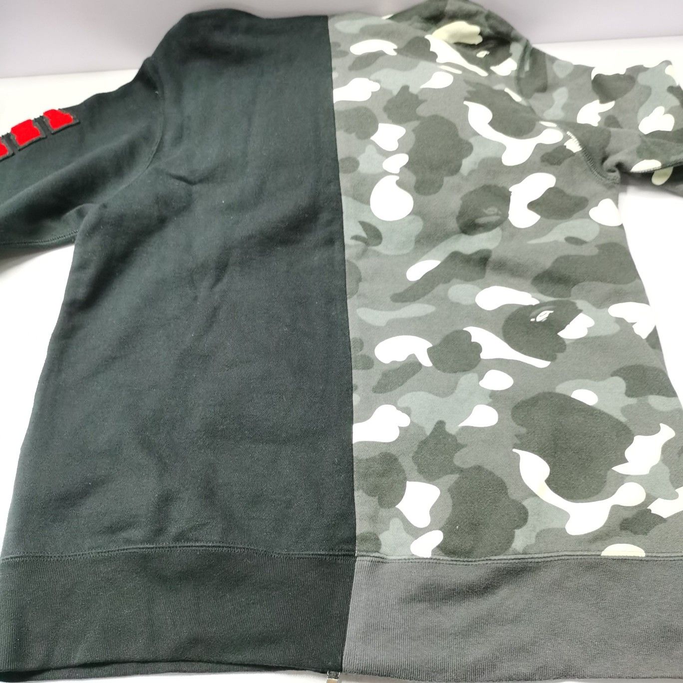 Bape A Bathing Ape Split Camo Full Zip Hoodie Size L Size US L / EU 52-54 / 3 - 19 Thumbnail