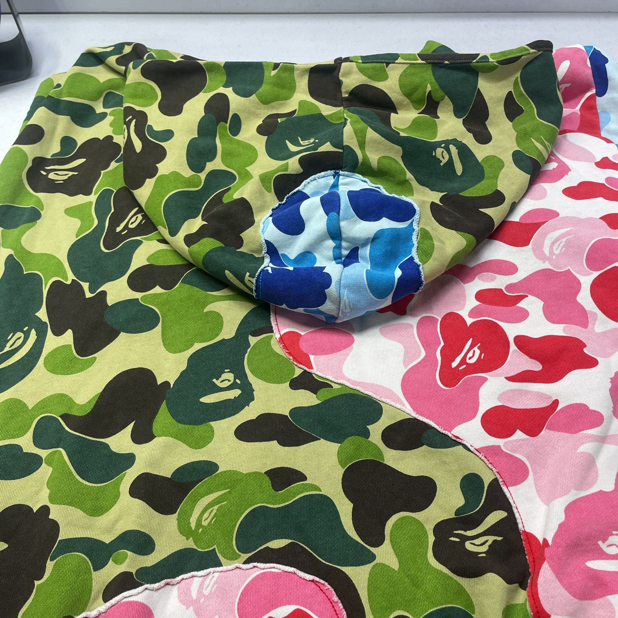 Bape A BATHING APE Patchwork Camo Hoodie Size XL Size US XL / EU 56 / 4 - 6 Thumbnail