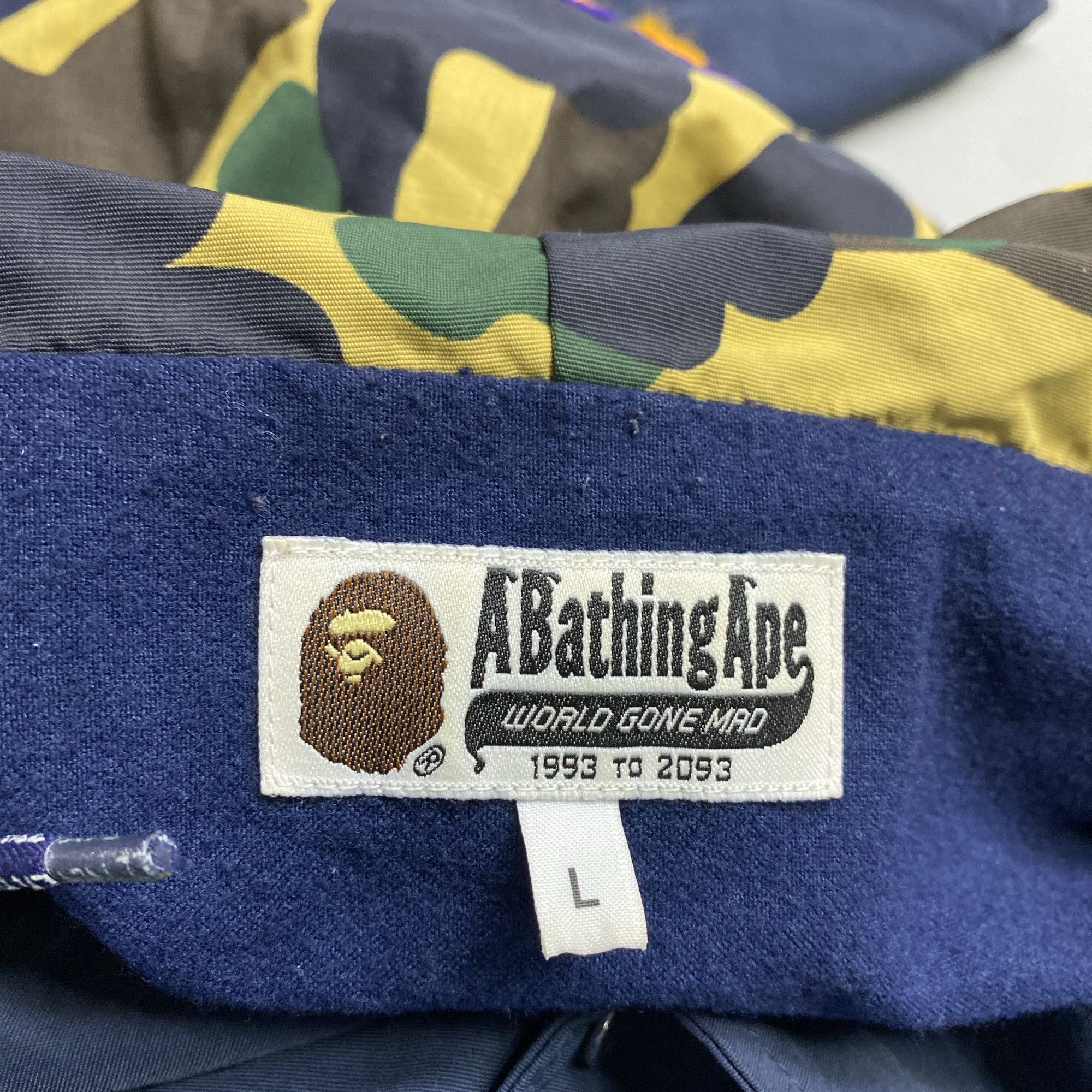 Bape A BATHING APE Camo Shark Hooded Coach Jacket Size L Size US L / EU 52-54 / 3 - 4 Thumbnail