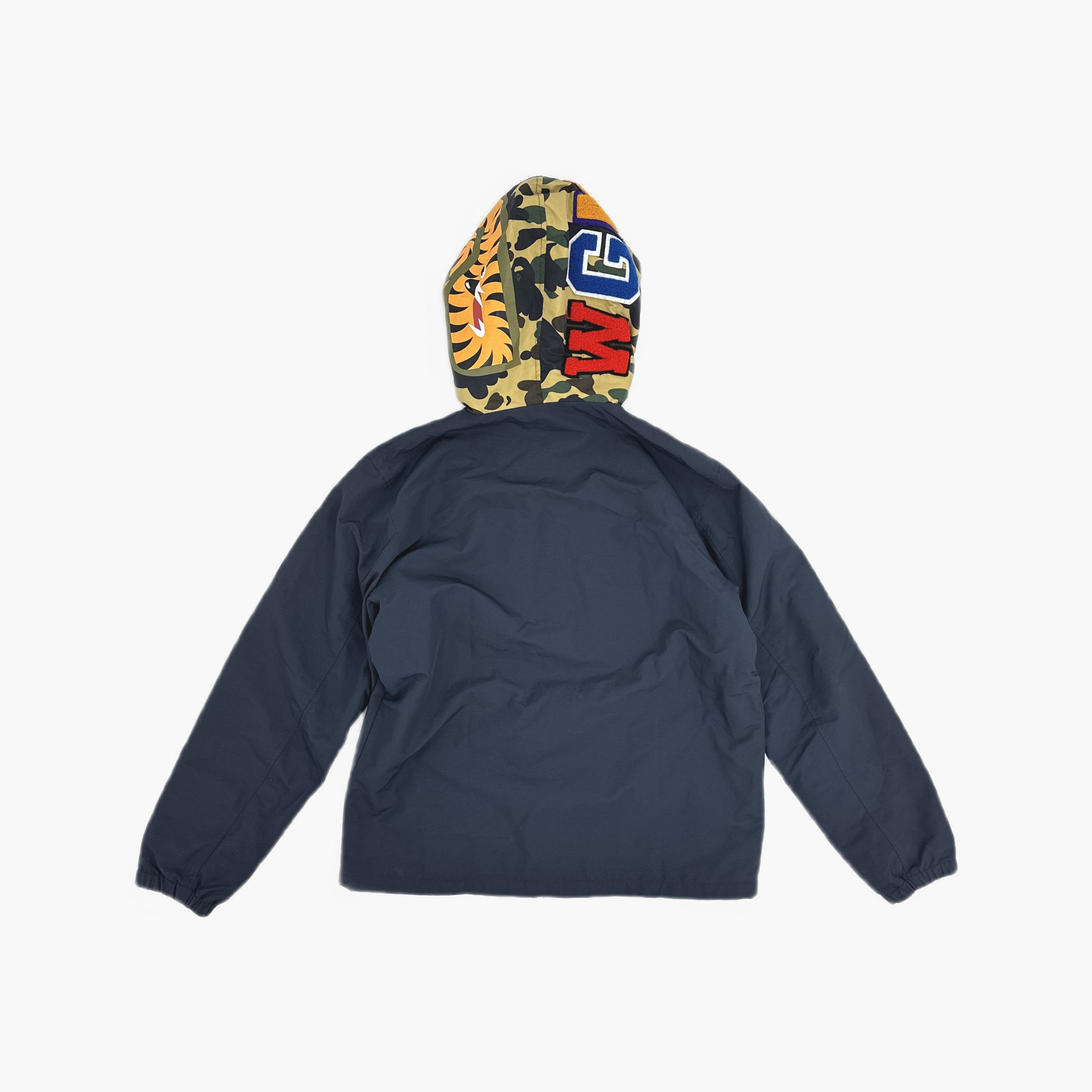 Bape A BATHING APE Camo Shark Hooded Coach Jacket Size L Size US L / EU 52-54 / 3 - 2 Thumbnail