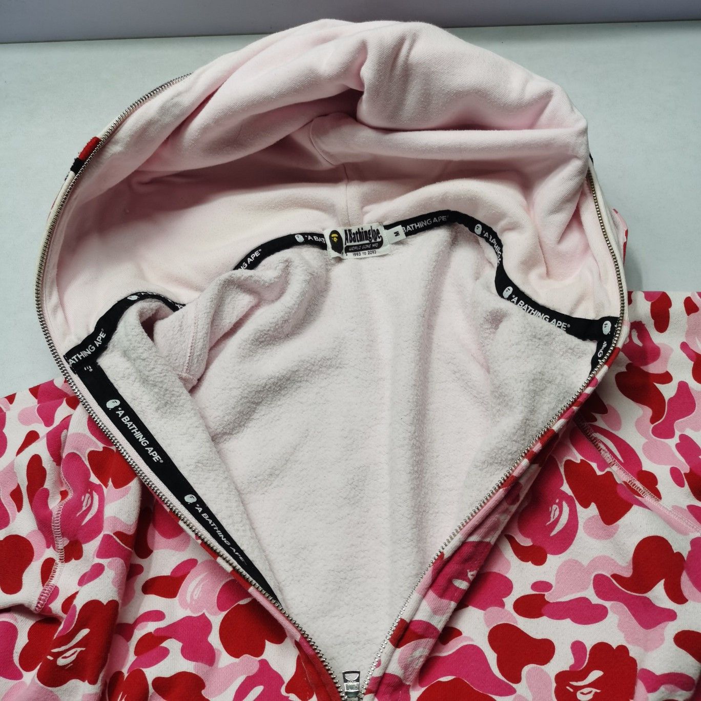 Bape A Bathing Ape Pink Camo Shark Hoodie Size M Size US M / EU 48-50 / 2 - 8 Thumbnail